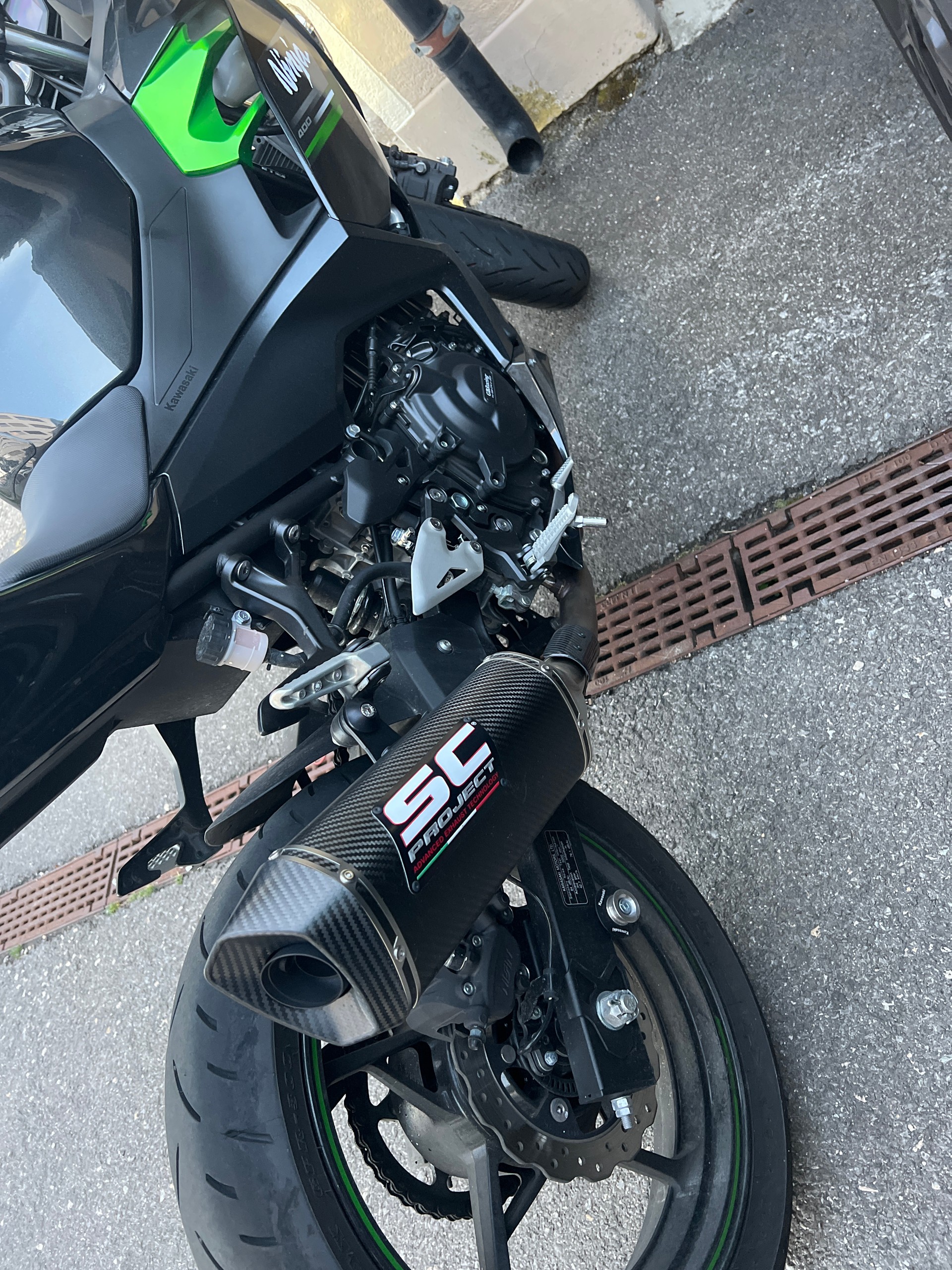 KAWASAKI Ninja 400-image-2