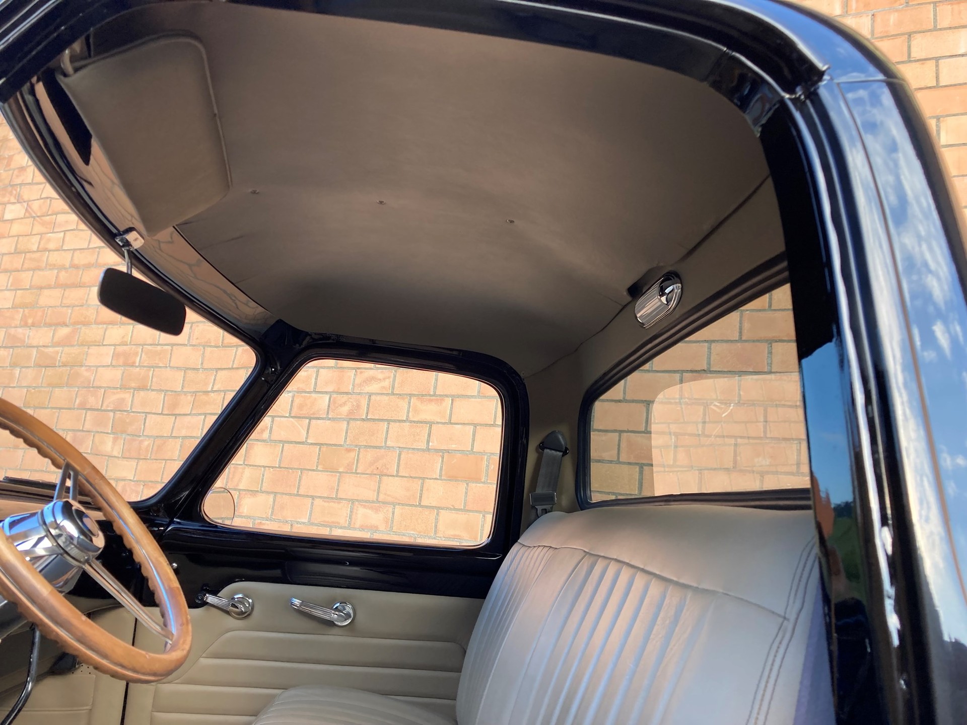 FORD F100 302 V8-image-8