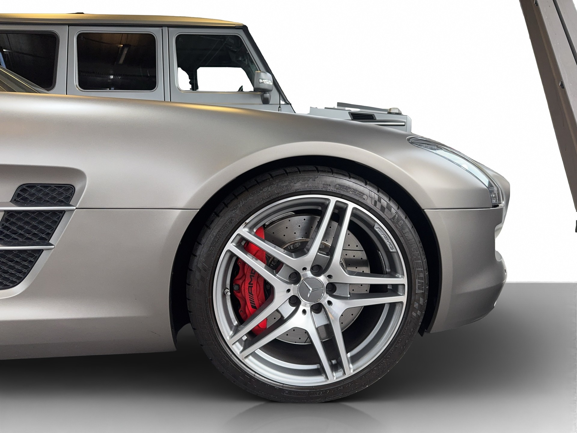 MERCEDES-BENZ SLS 63 AMG Speedshift / CH-Auslieferung-showroom-element-3