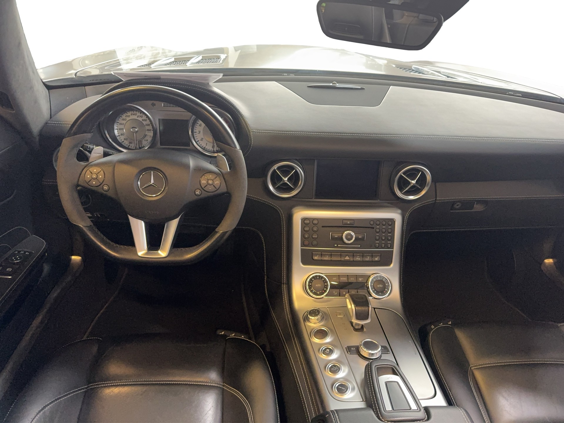 MERCEDES-BENZ SLS 63 AMG Speedshift / CH-Auslieferung-image-5