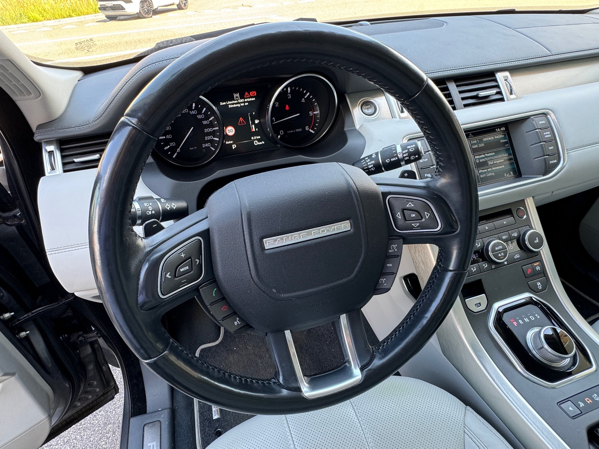 LAND ROVER Range Rover Evoque 2.2 SD4 Prestige AT9-image-19