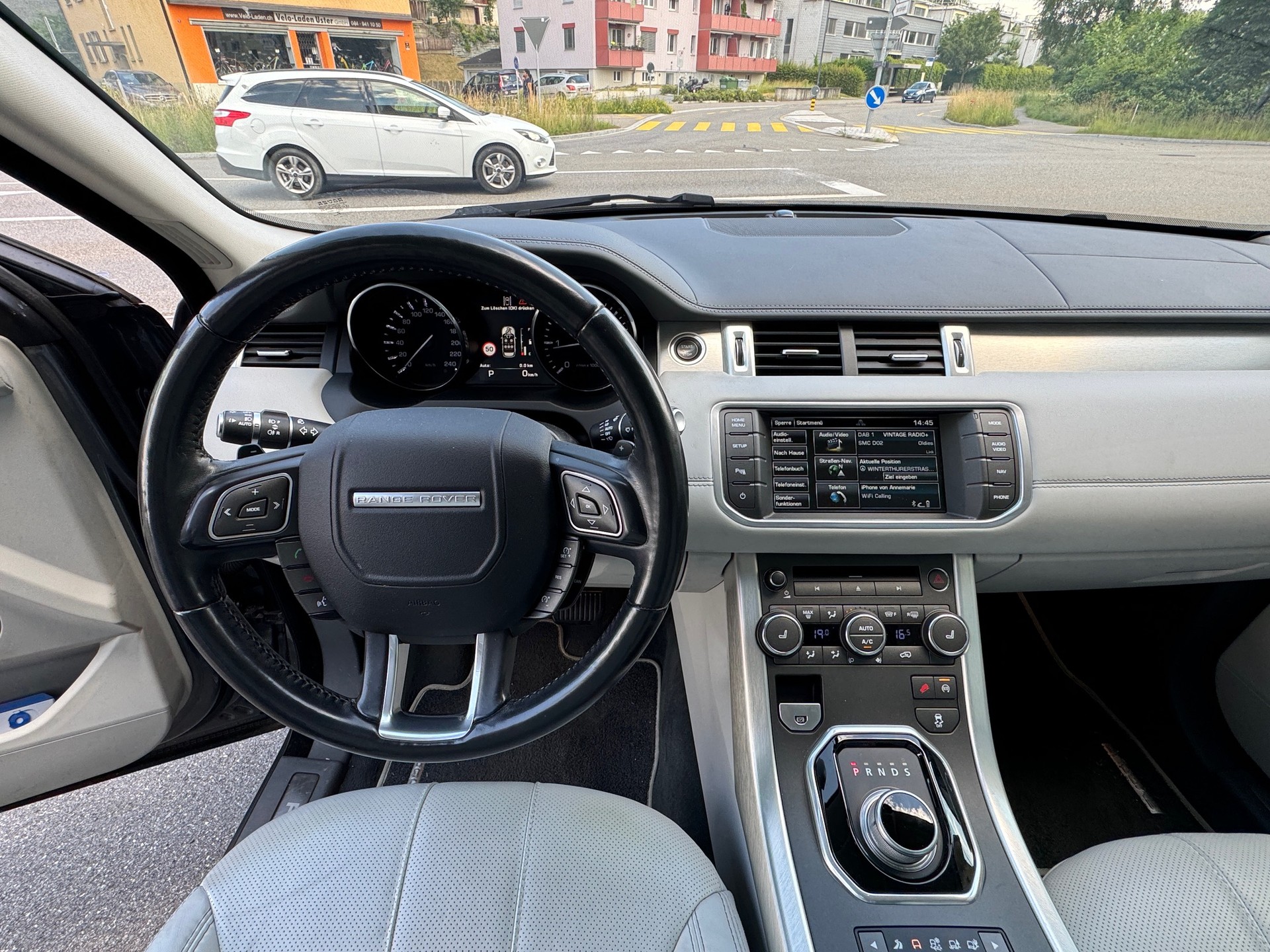 LAND ROVER Range Rover Evoque 2.2 SD4 Prestige AT9-image-10