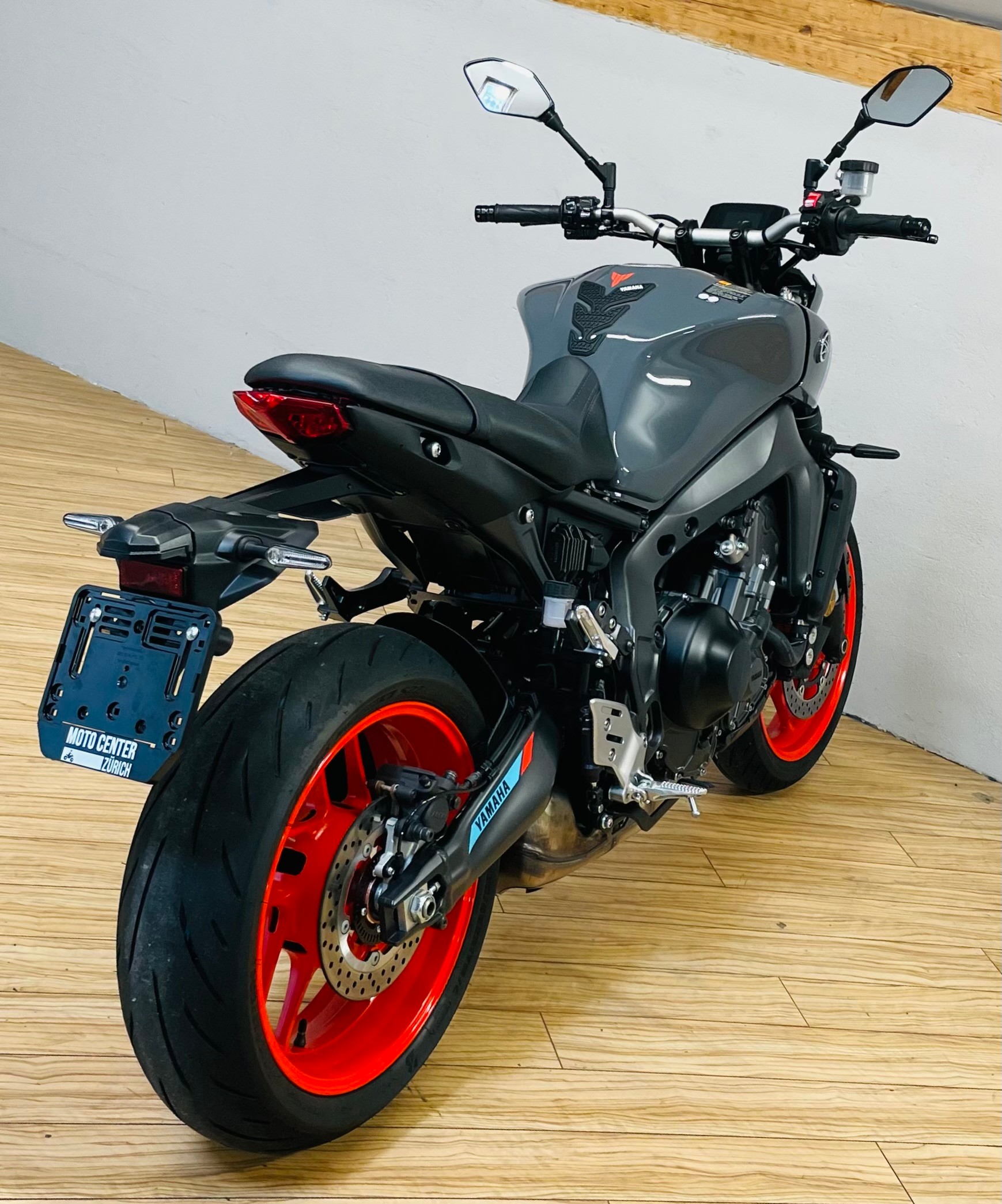 YAMAHA MT-09-image-2