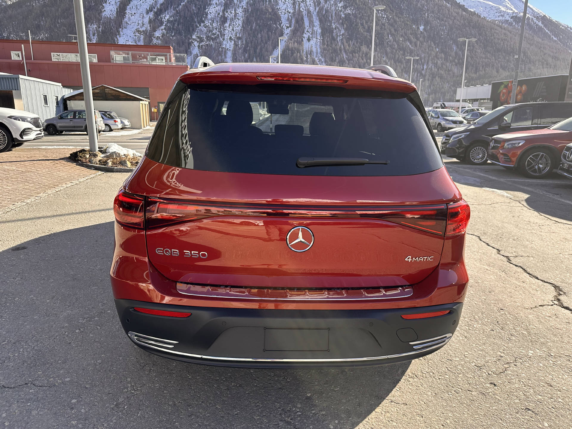 MERCEDES-BENZ EQB 350 Swiss Star Progressive 4matic-image-6