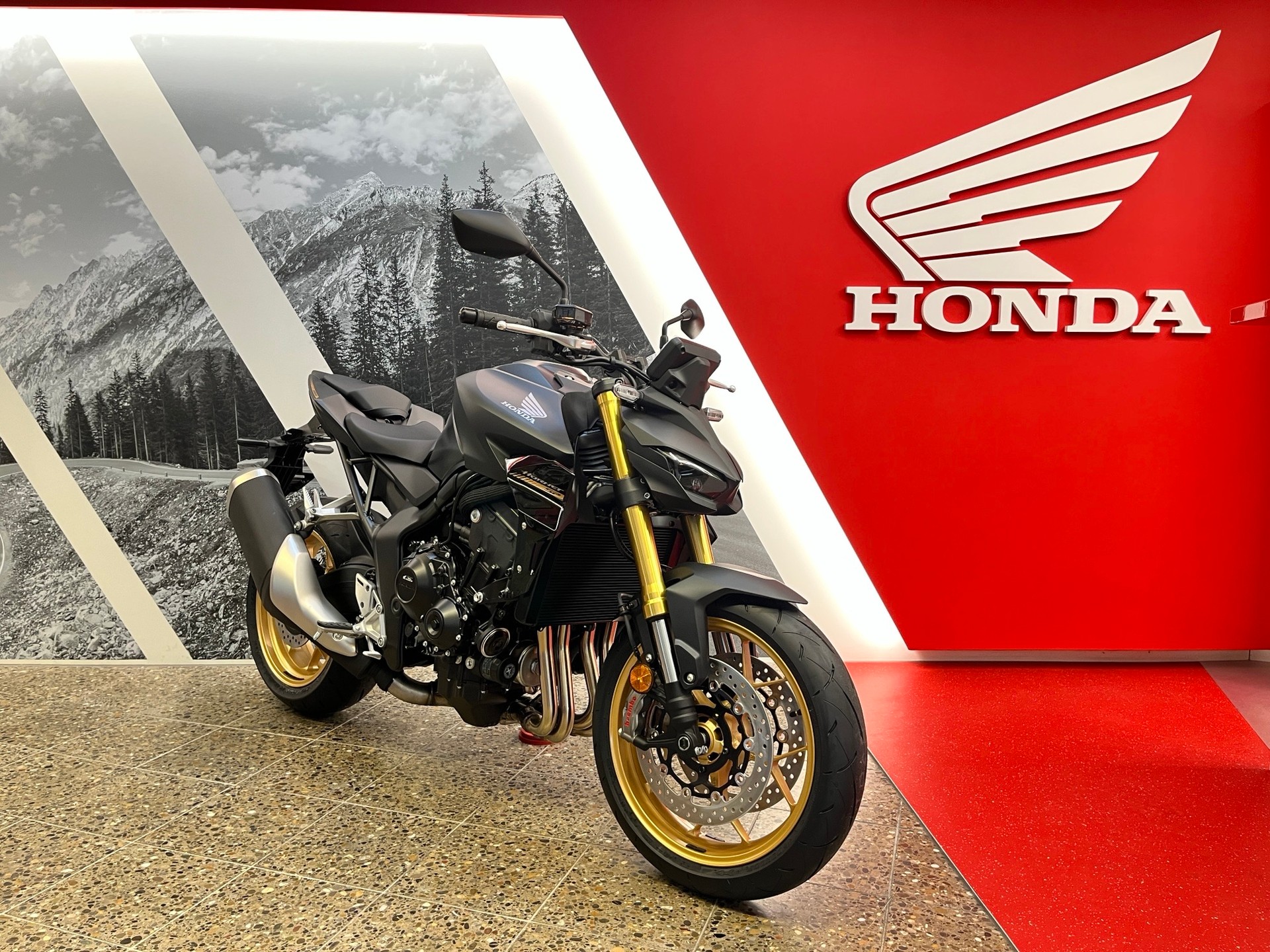 HONDA CB1000 HORNET SP-image-1