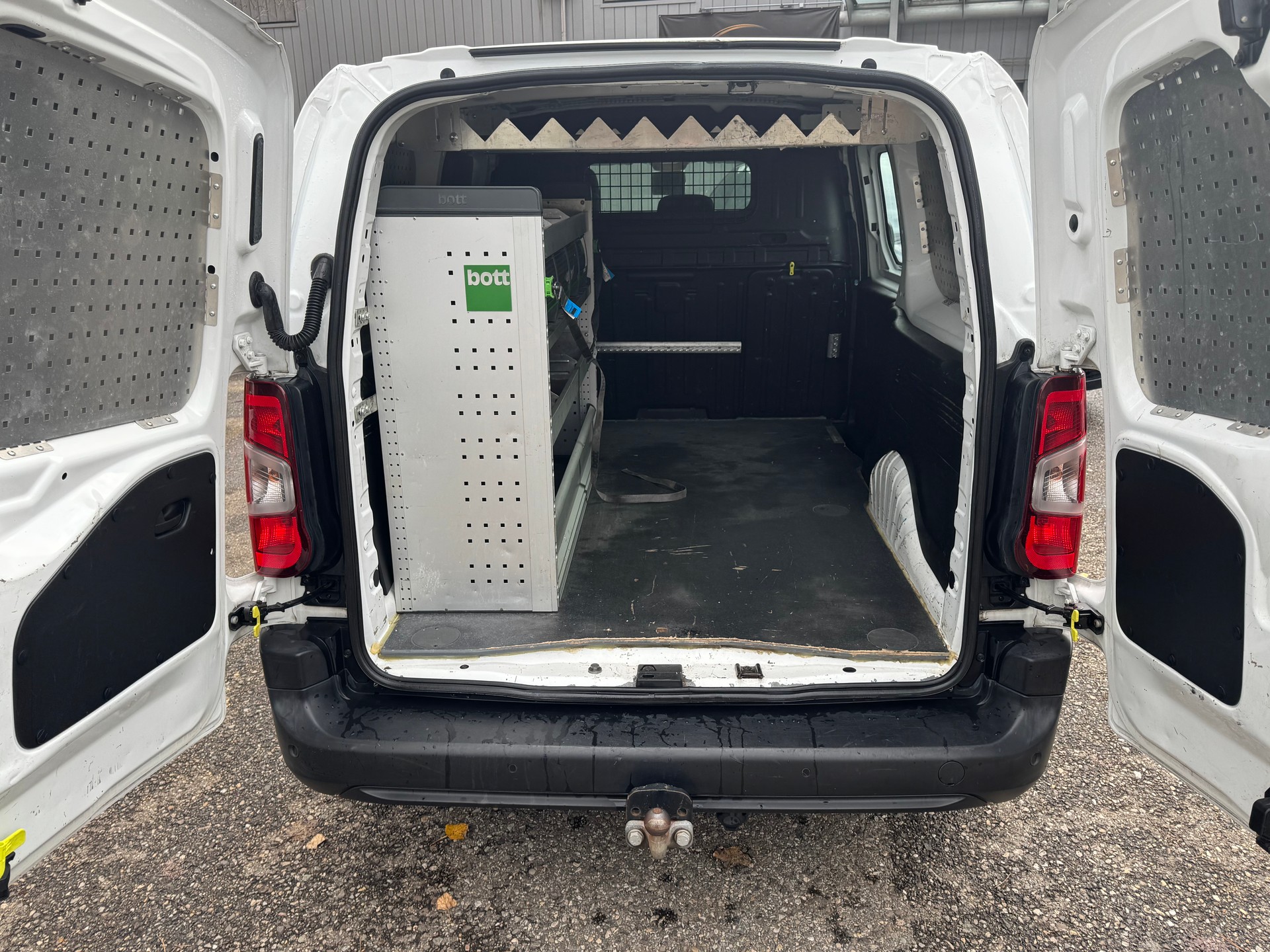 PEUGEOT Partner 1.6 Blue HDi s/s Asphalt Long 1000kg-image-10