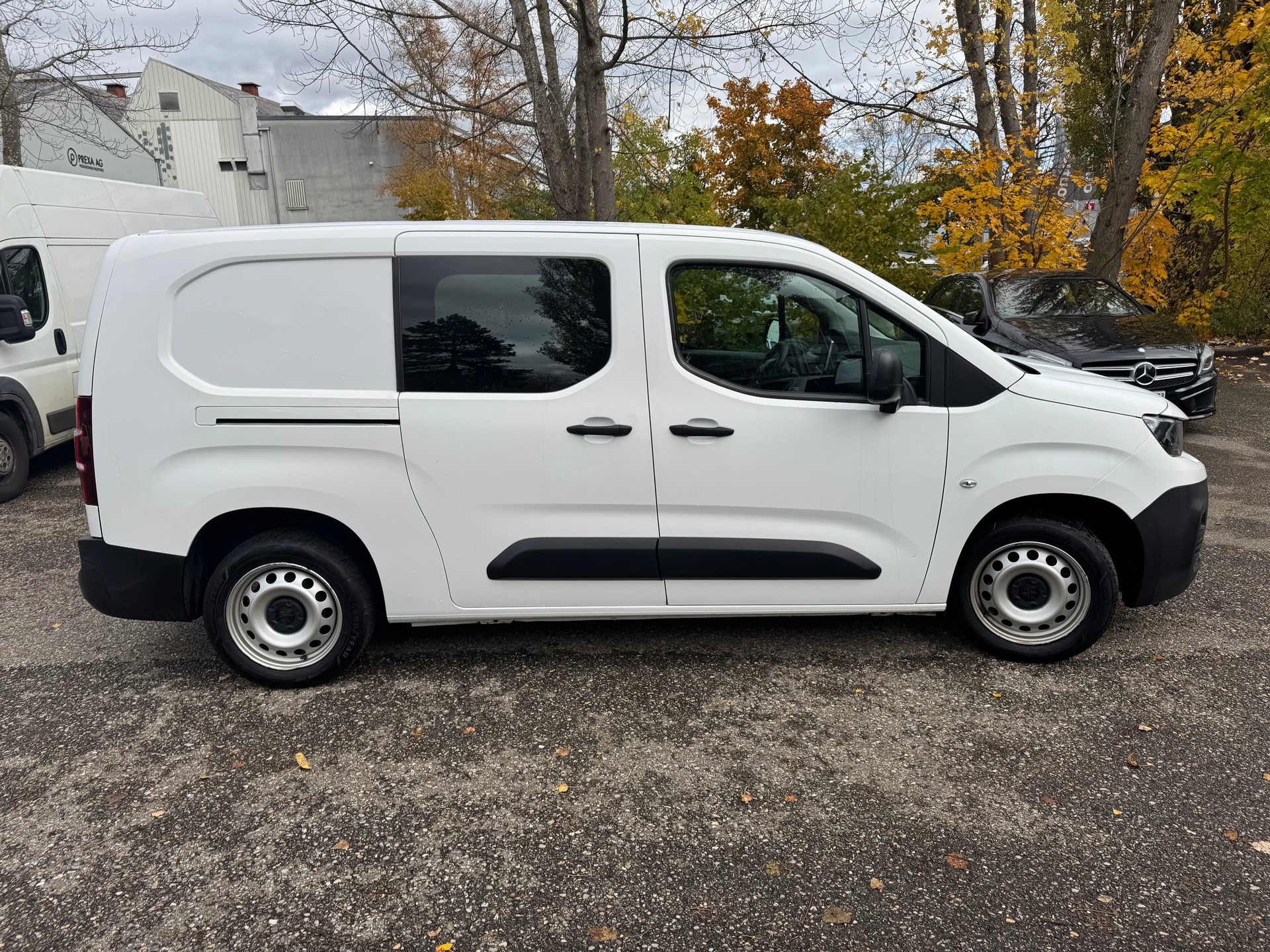 PEUGEOT Partner 1.6 Blue HDi s/s Asphalt Long 1000kg-image-8