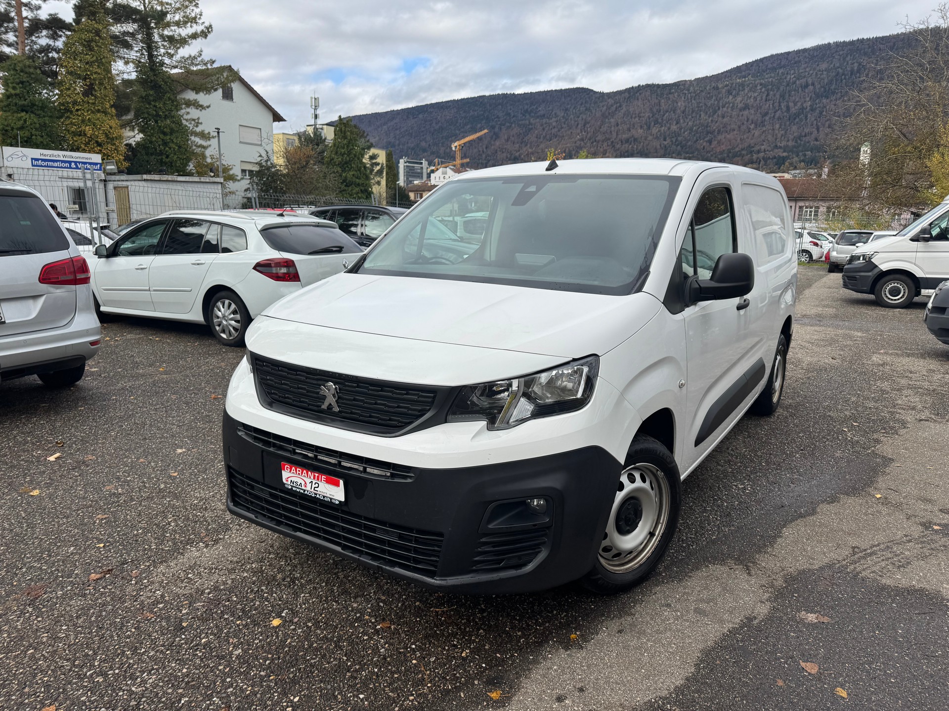 PEUGEOT Partner 1.6 Blue HDi s/s Asphalt Long 1000kg