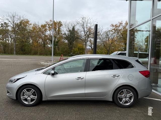 KIA Ceed Sportswagon 1.6 GDi Style-showroom-element-2