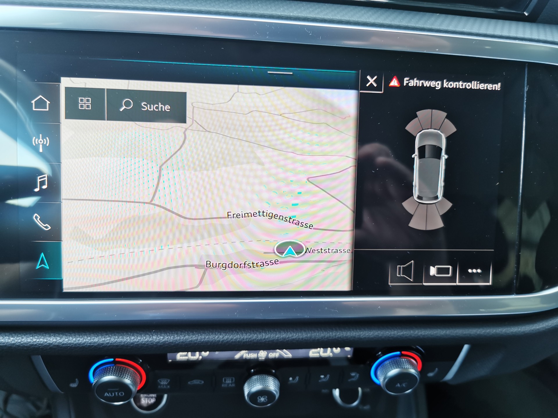 AUDI Q3 35 TDI S line quattro S-tronic-image-10