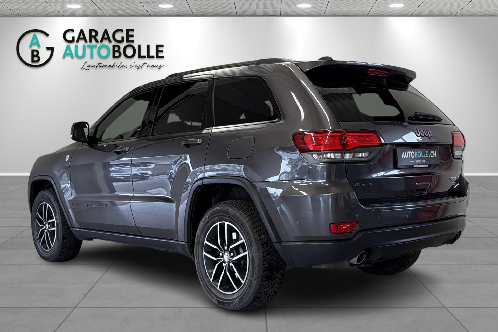 JEEP Grand Cherokee 3.0 CRD Trailhawk Automatic-image-4