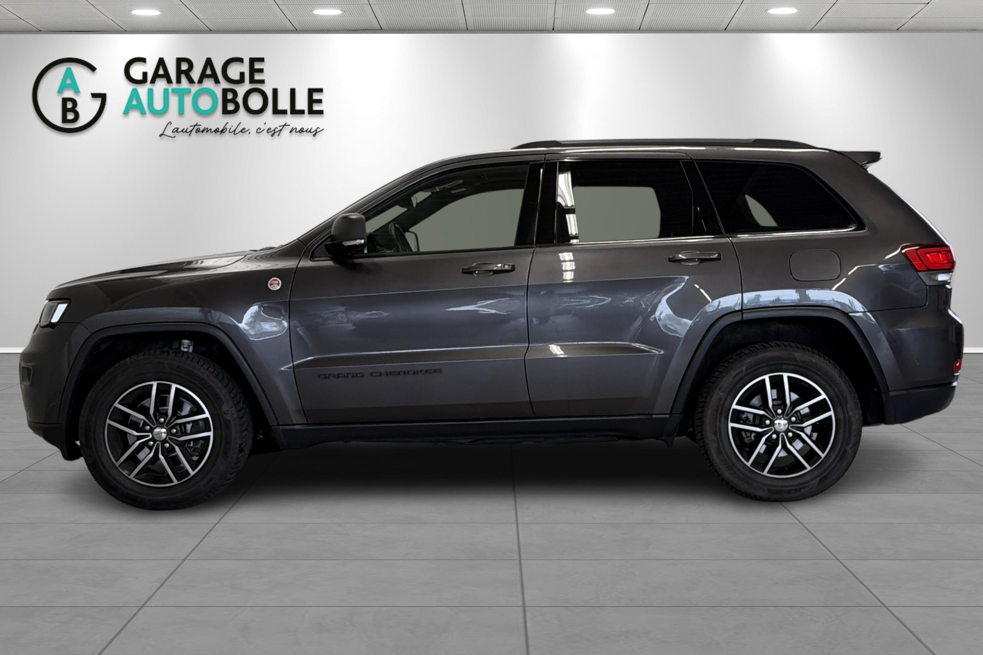 JEEP Grand Cherokee 3.0 CRD Trailhawk Automatic-image-6