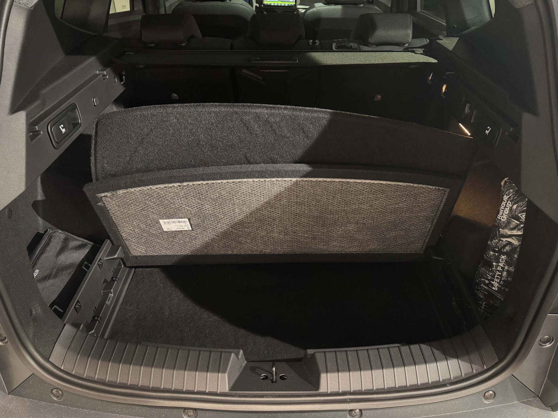 DACIA BIGSTER journey hybrid 155-image-18