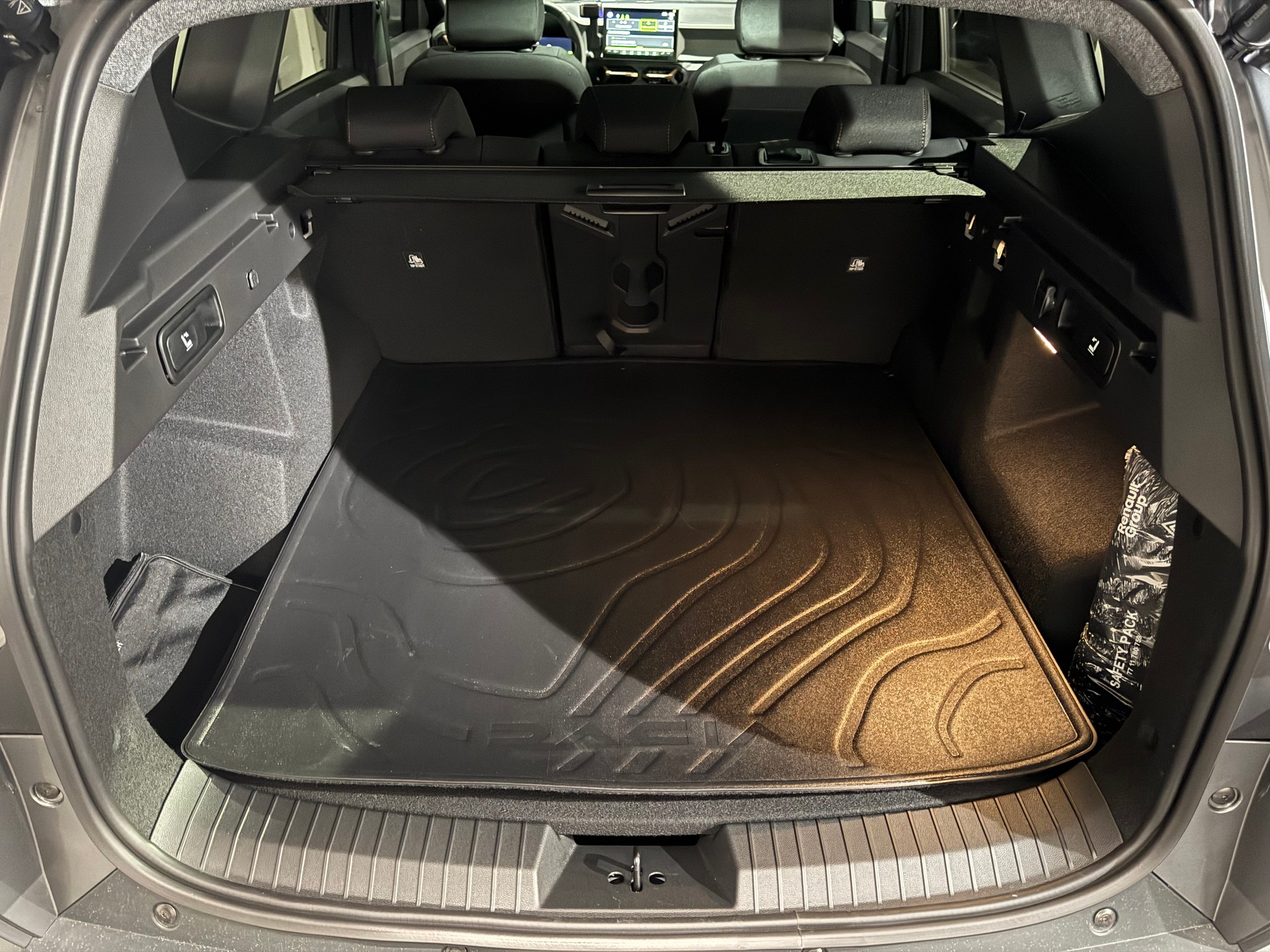 DACIA BIGSTER journey hybrid 155-image-17