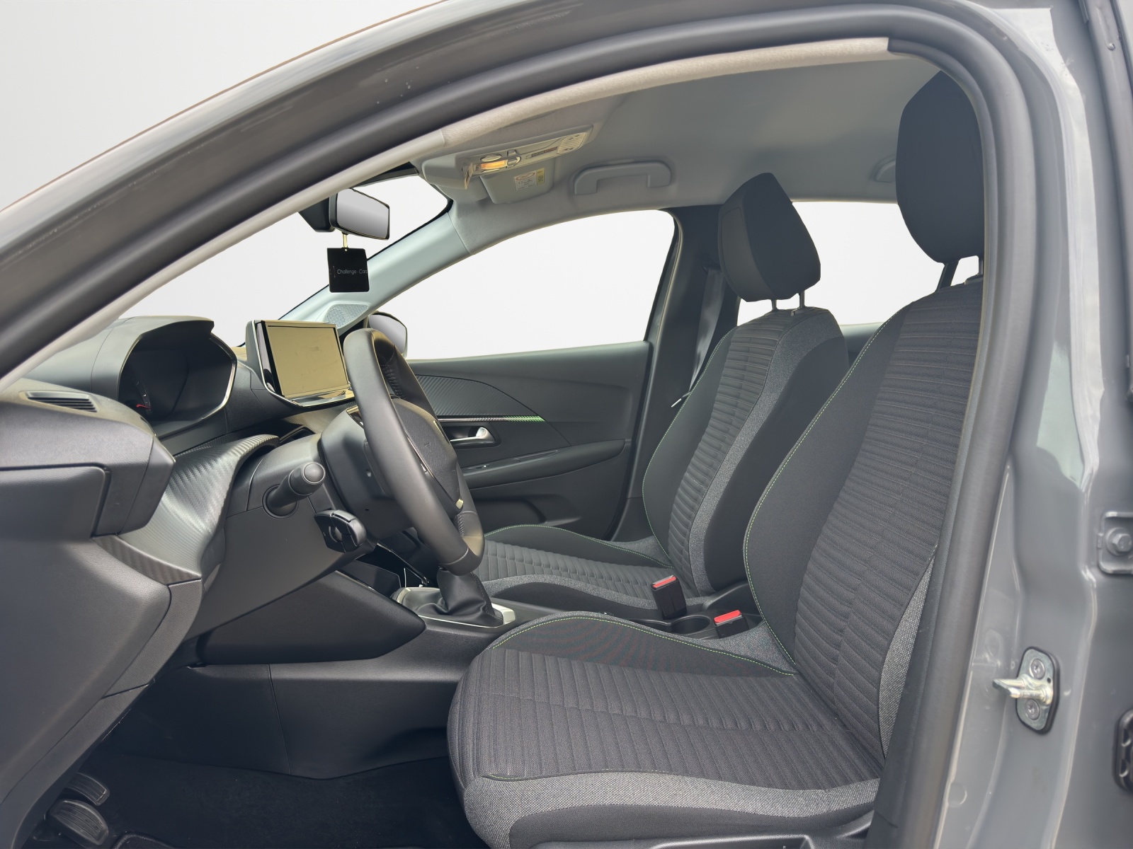 PEUGEOT 208 1.2 PureTech Active-image-8