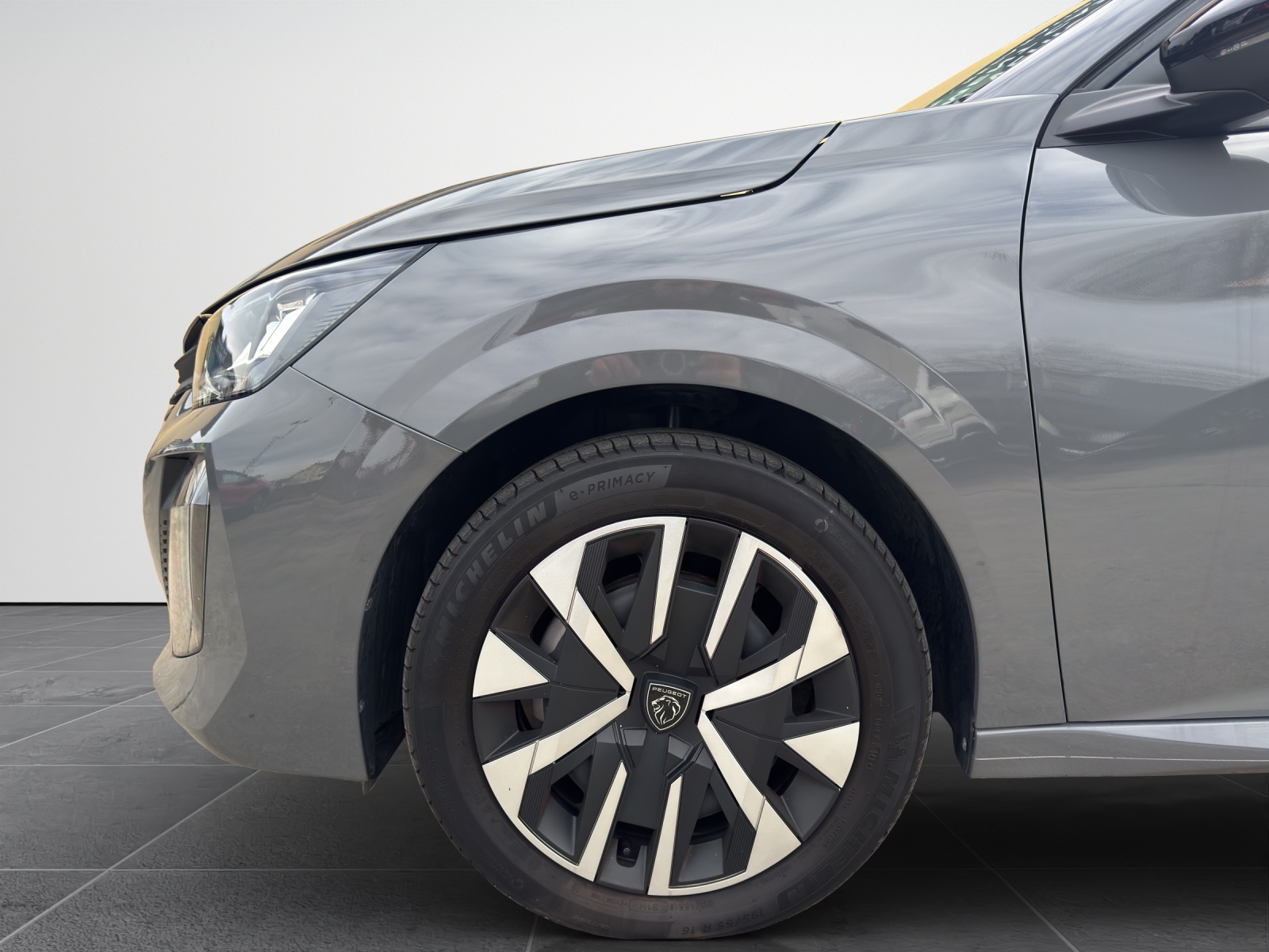 PEUGEOT 208 1.2 PureTech Active-image-15