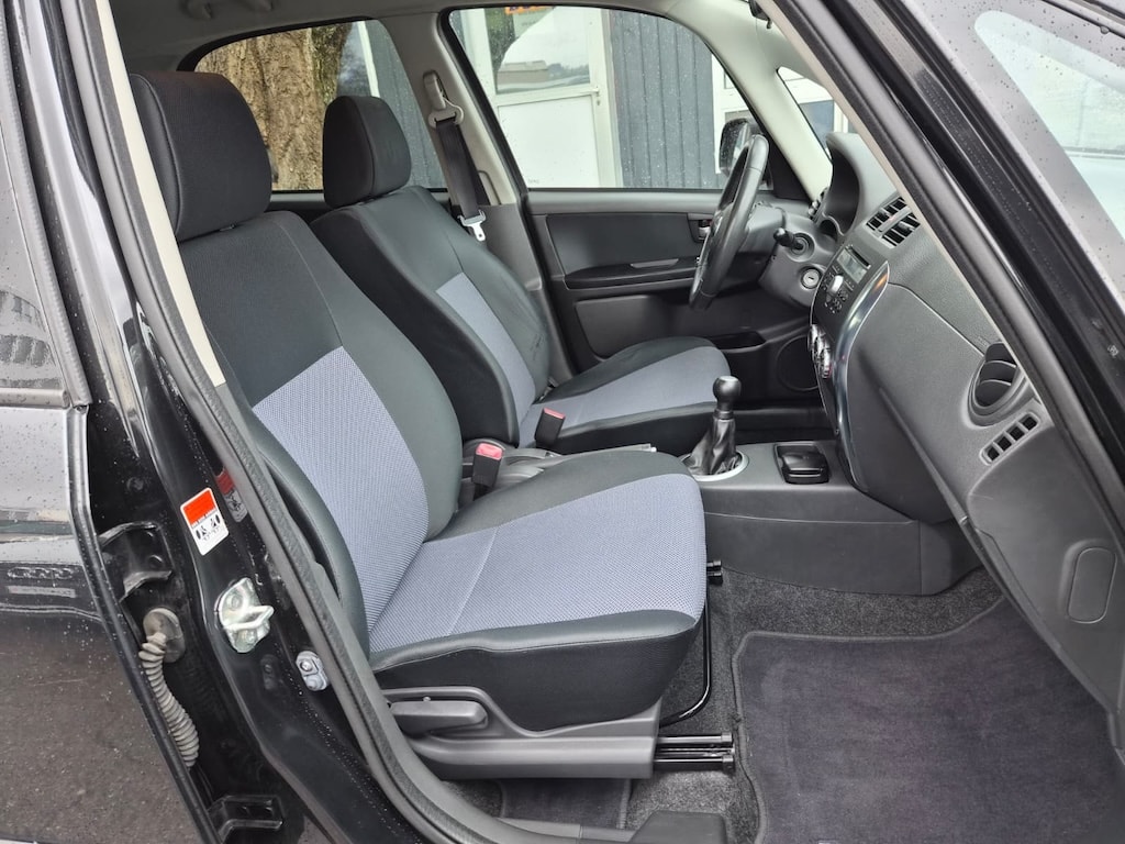 FIAT Sedici 1.6 4WD Emotion-image-10