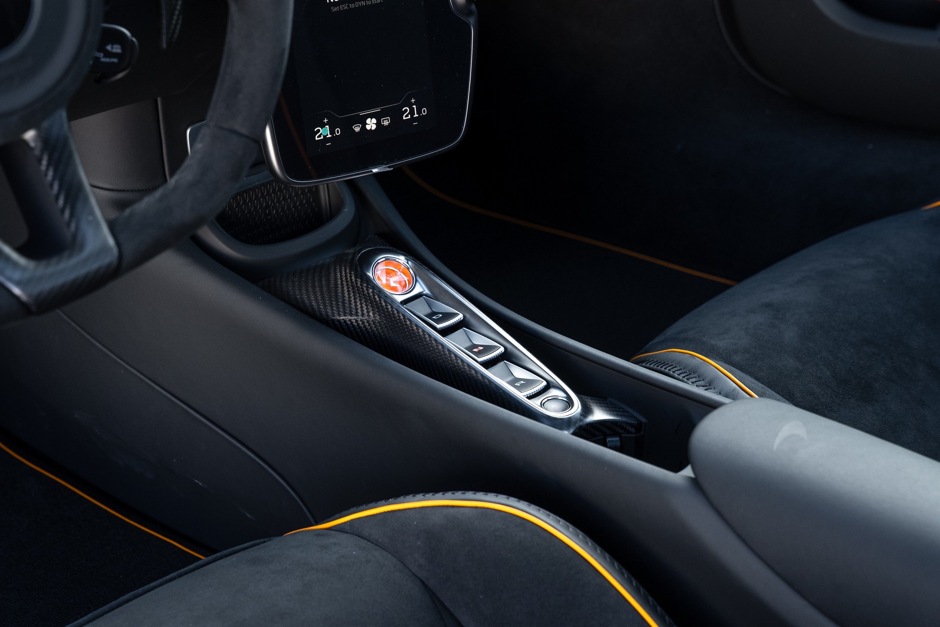 McLAREN Artura Spider-image-12