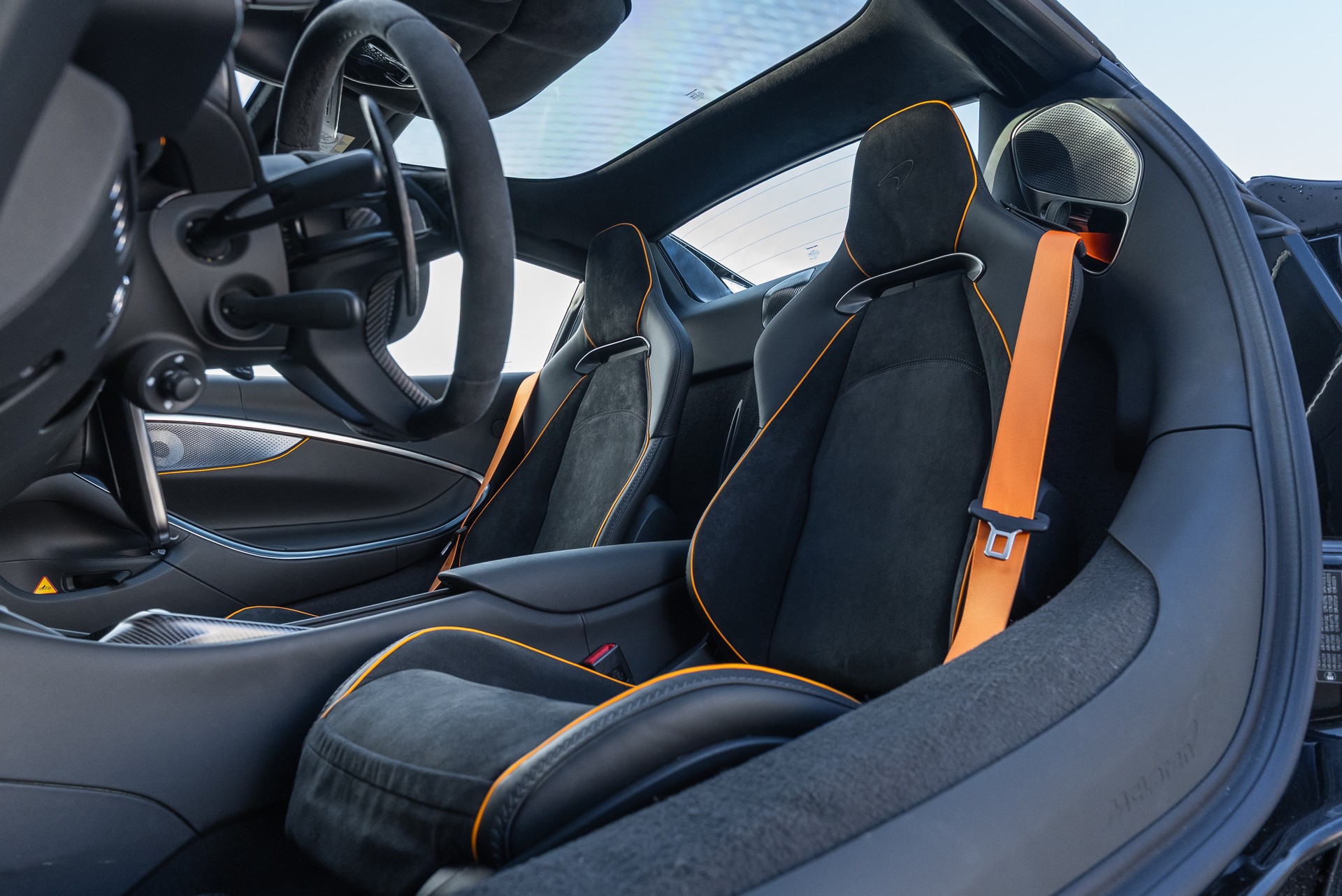 McLAREN Artura Spider-image-10