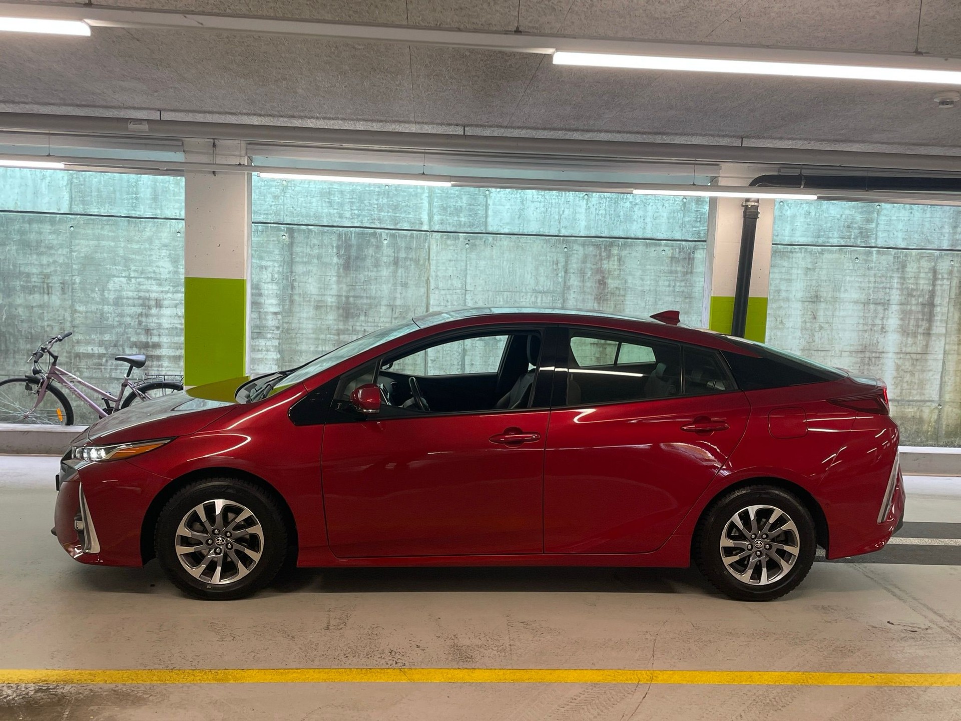TOYOTA Prius 1.8 VVT-i Plug-in Hybrid Premium-showroom-element-2