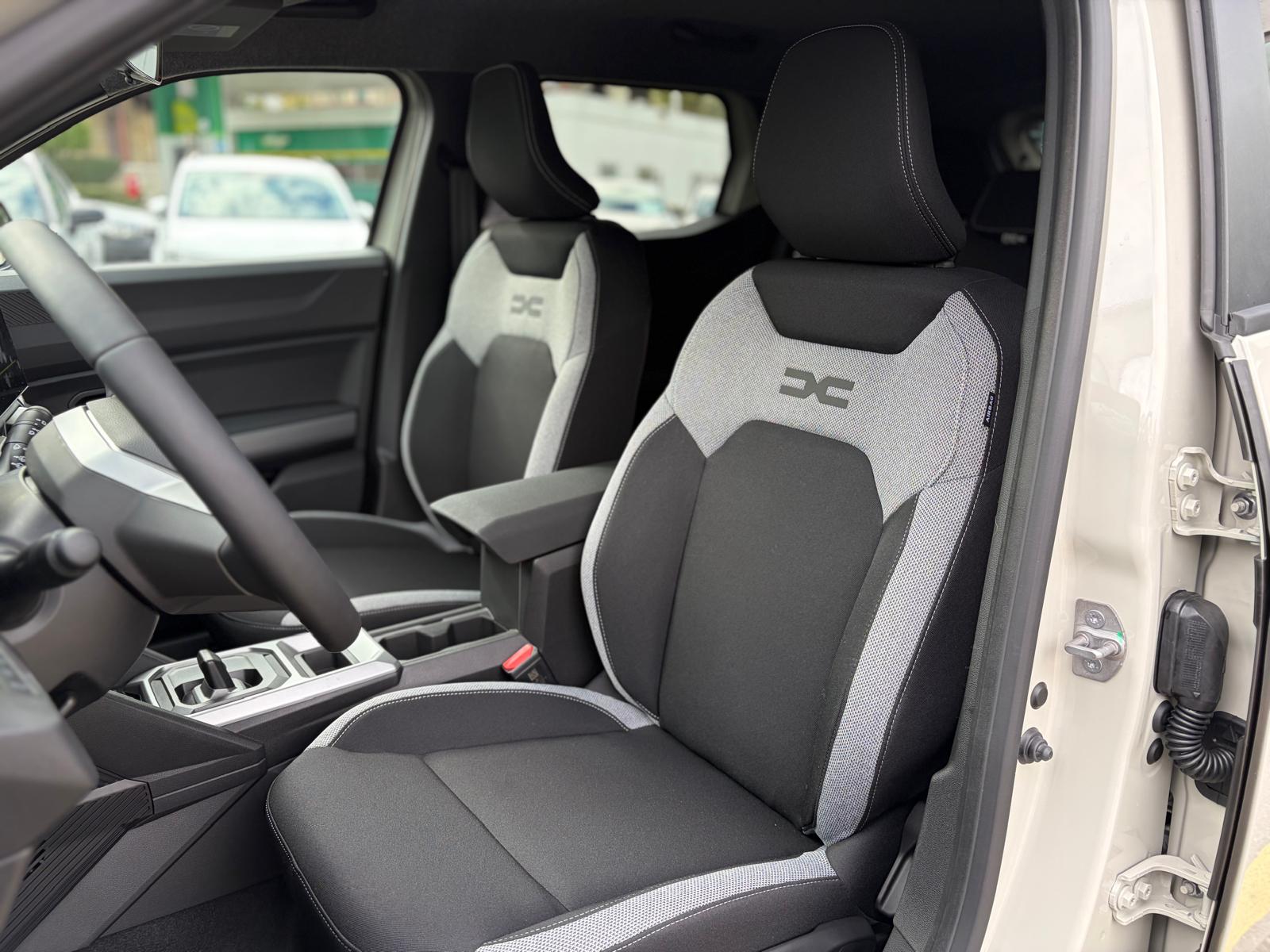 DACIA Duster HEV 155 Journey-image-8