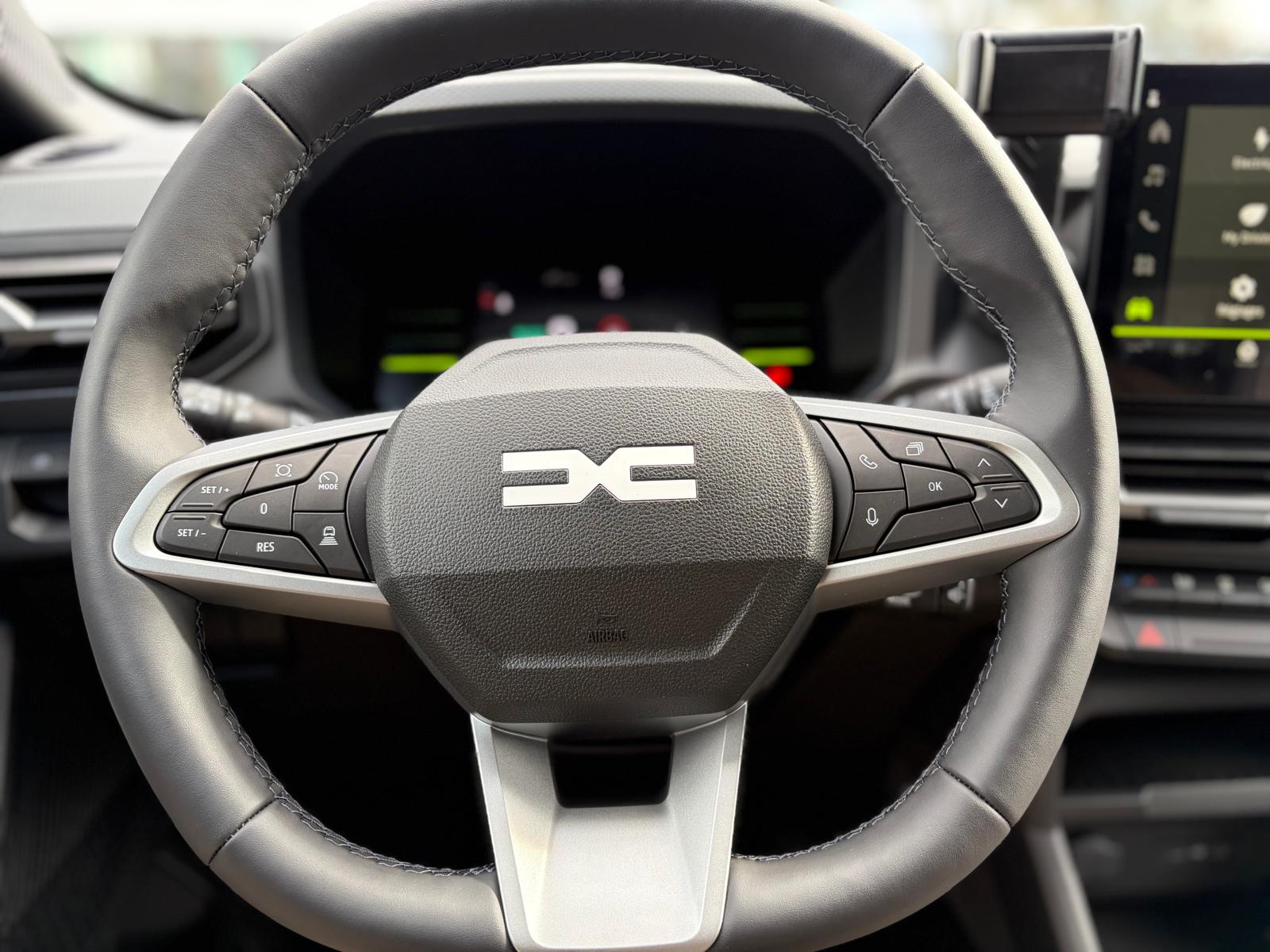 DACIA Duster HEV 155 Journey-image-14