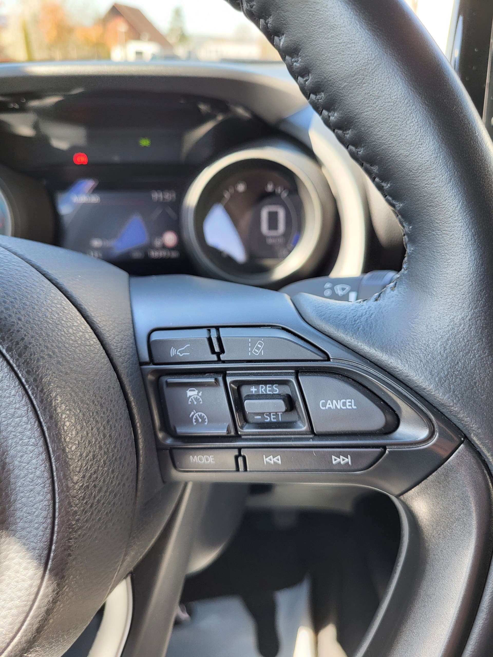 TOYOTA Yaris 1.5 Trend-image-9