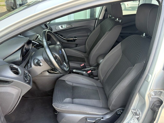 FORD Fiesta 1.0 SCTi Titanium-image-8