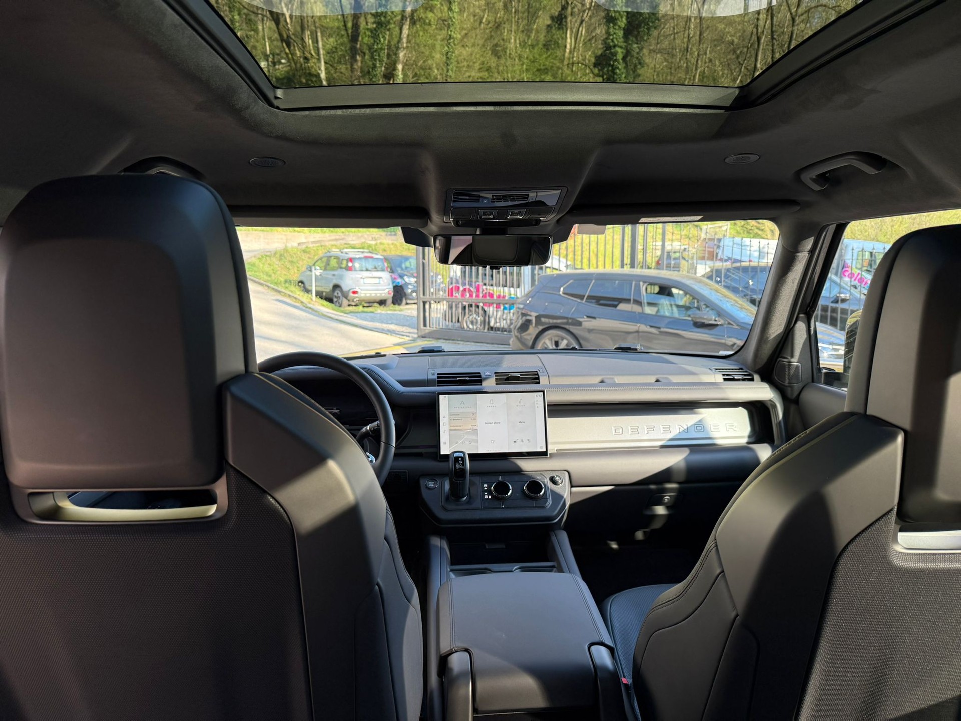 LAND ROVER Defender 110 635 V8 4.4 Octa AT8-image-9