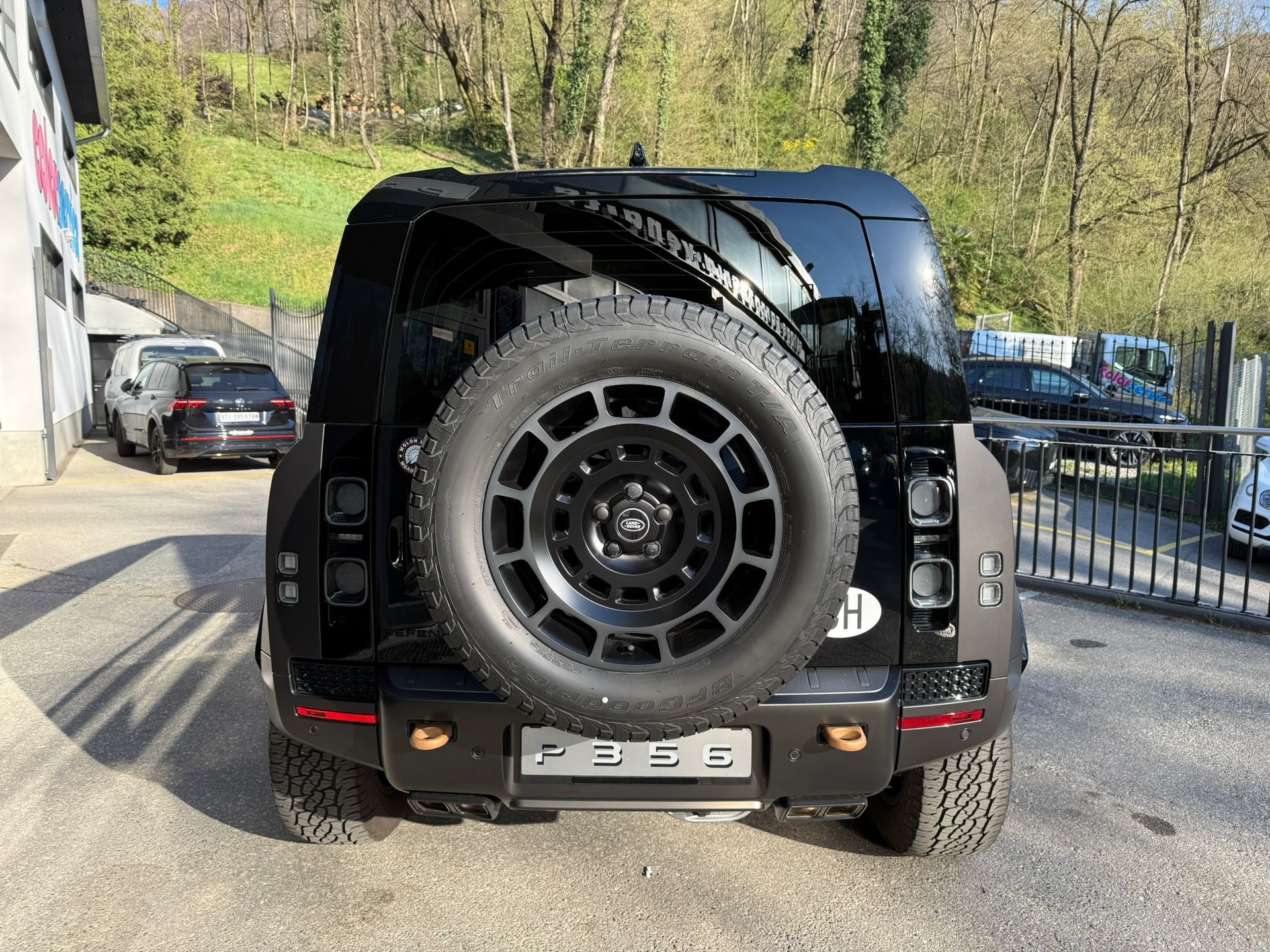 LAND ROVER Defender 110 635 V8 4.4 Octa AT8-image-5