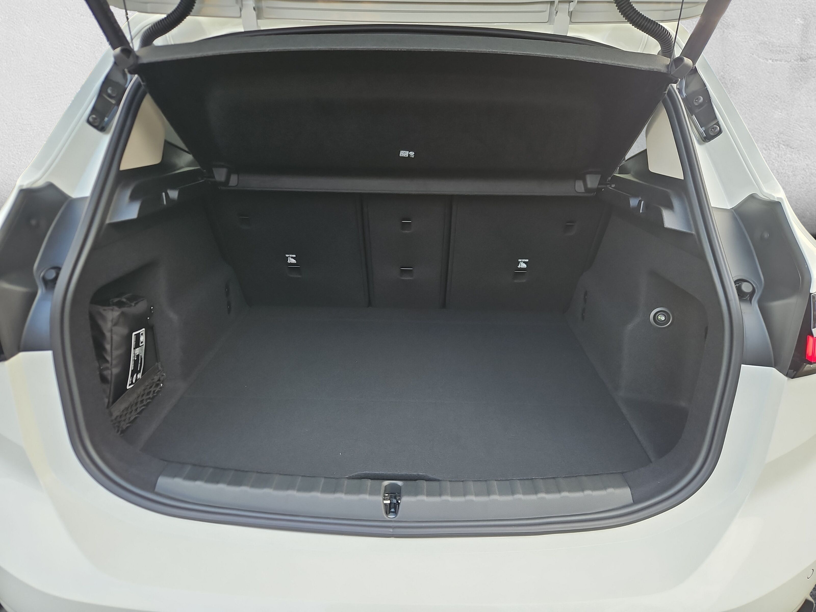 BMW 218d Active Tourer DKG-image-7