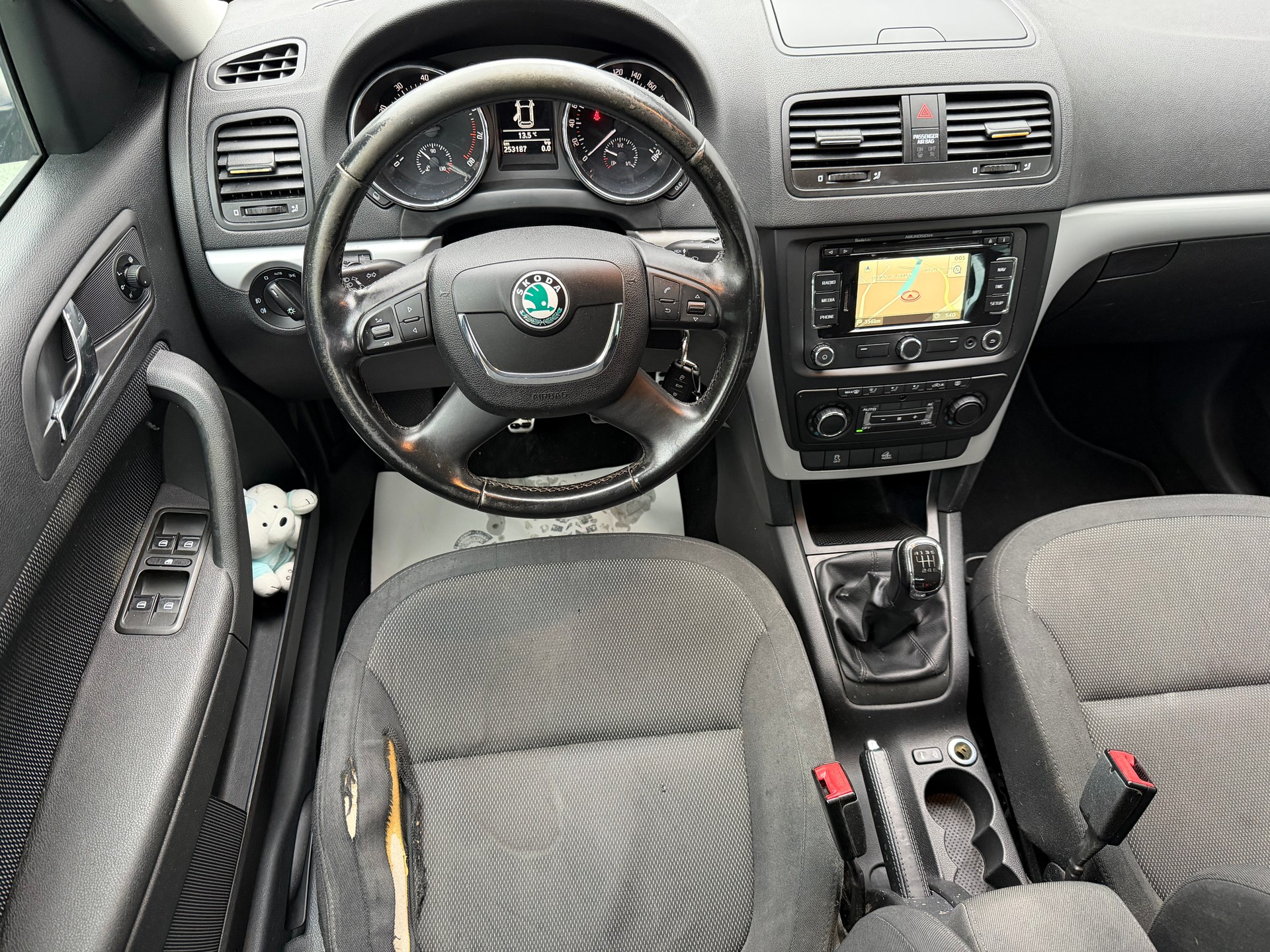 SKODA Yeti 1.8 TSI Experience 4x4-image-7