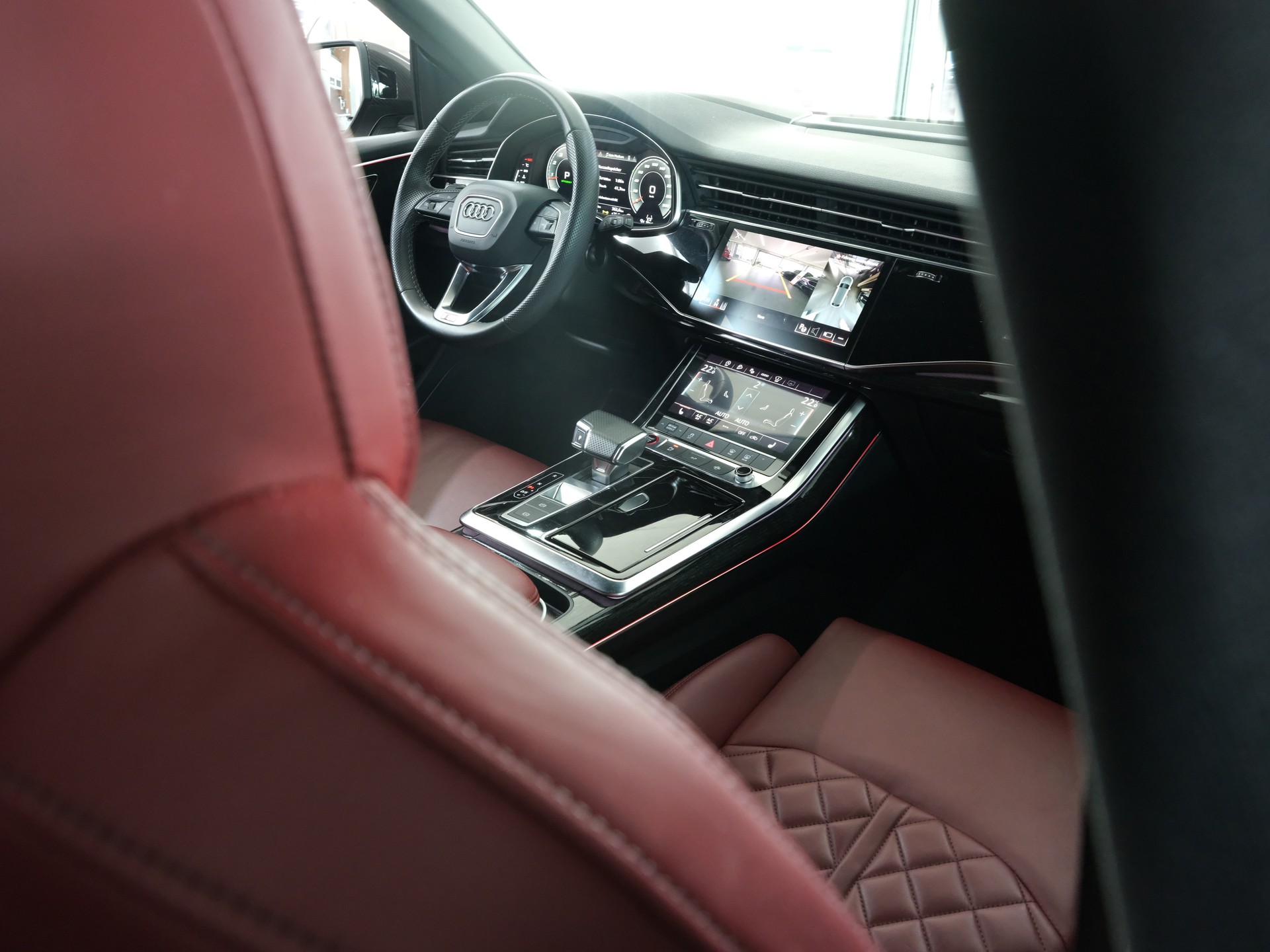 AUDI SQ8 TFSI quattro tiptronic *RS Performance* *Sportabgassanlage* *Head Up Display*-image-30