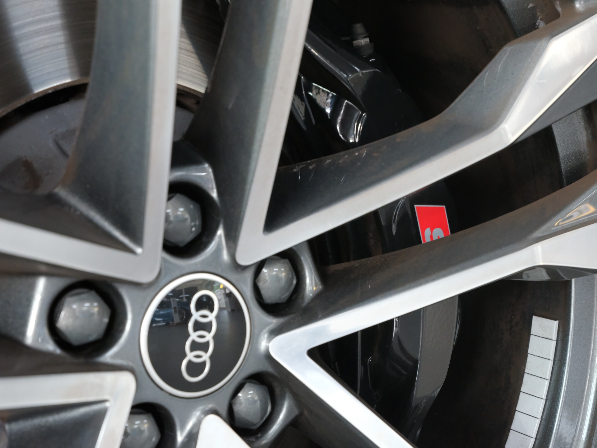 AUDI SQ8 TFSI quattro tiptronic *RS Performance* *Sportabgassanlage* *Head Up Display*-image-14