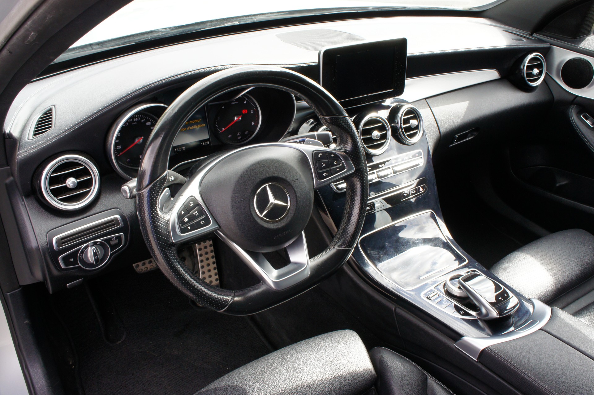 MERCEDES-BENZ C 250 d Swiss Star AMG Line 4Matic 9G-Tronic-image-8