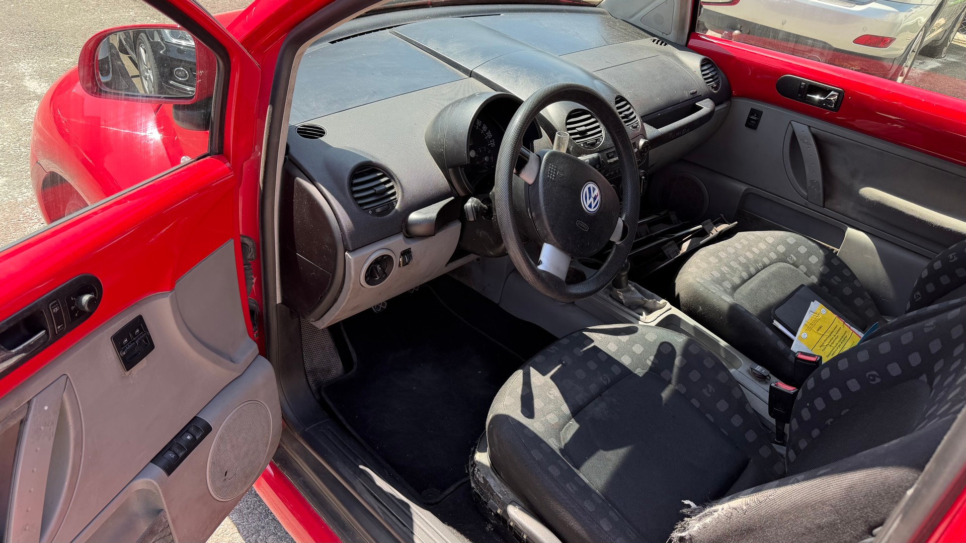 VW Beetle 1.9 TDI-image-7
