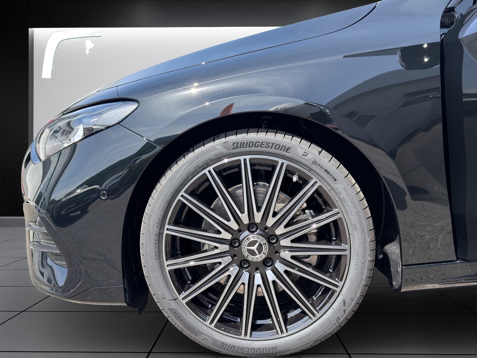 MERCEDES-BENZ CLA 350 4 Matic 85 kWh EQ-image-6