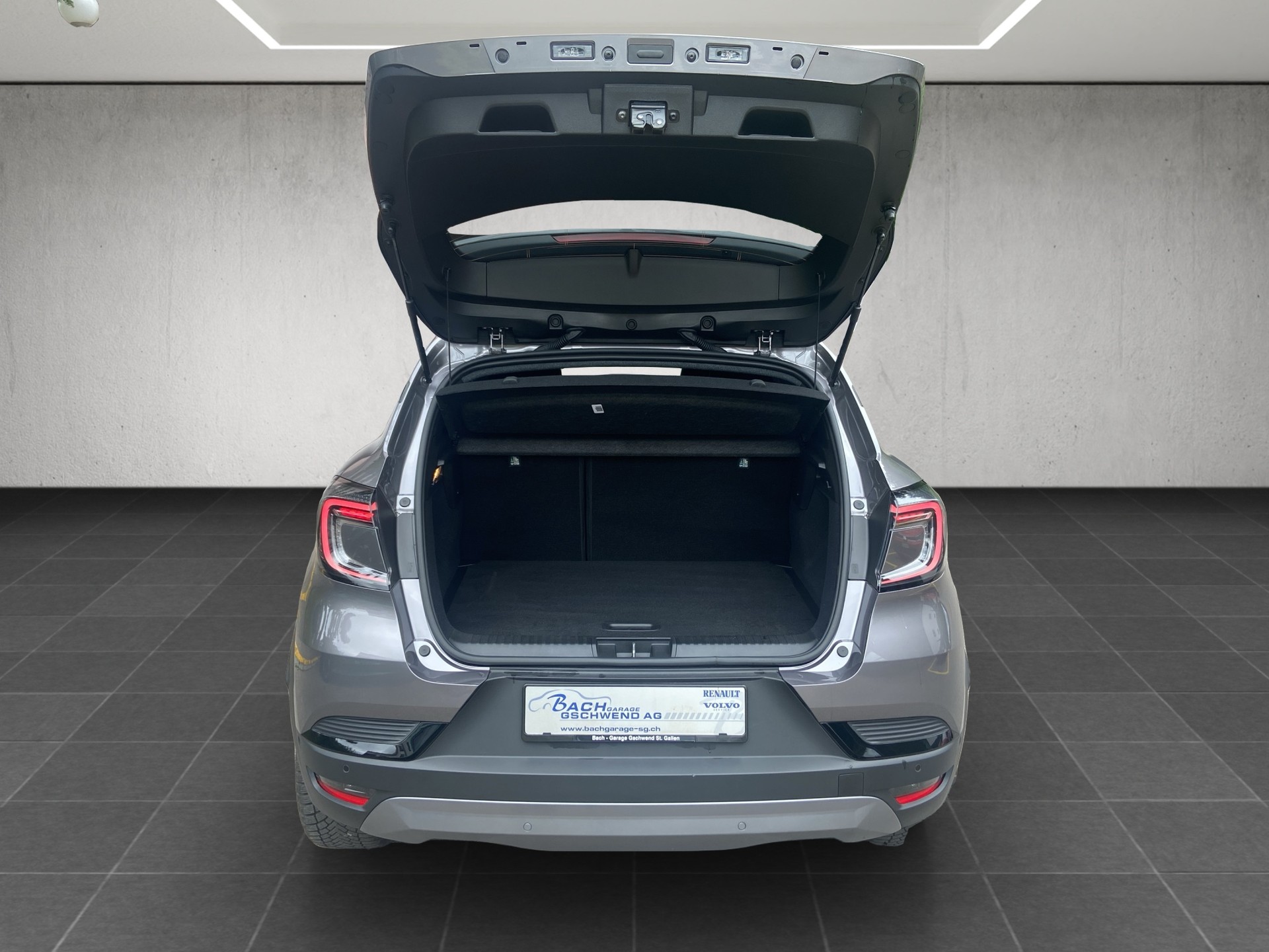 RENAULT Captur 1.3 TCe Esprit Alpine EDC-image-13