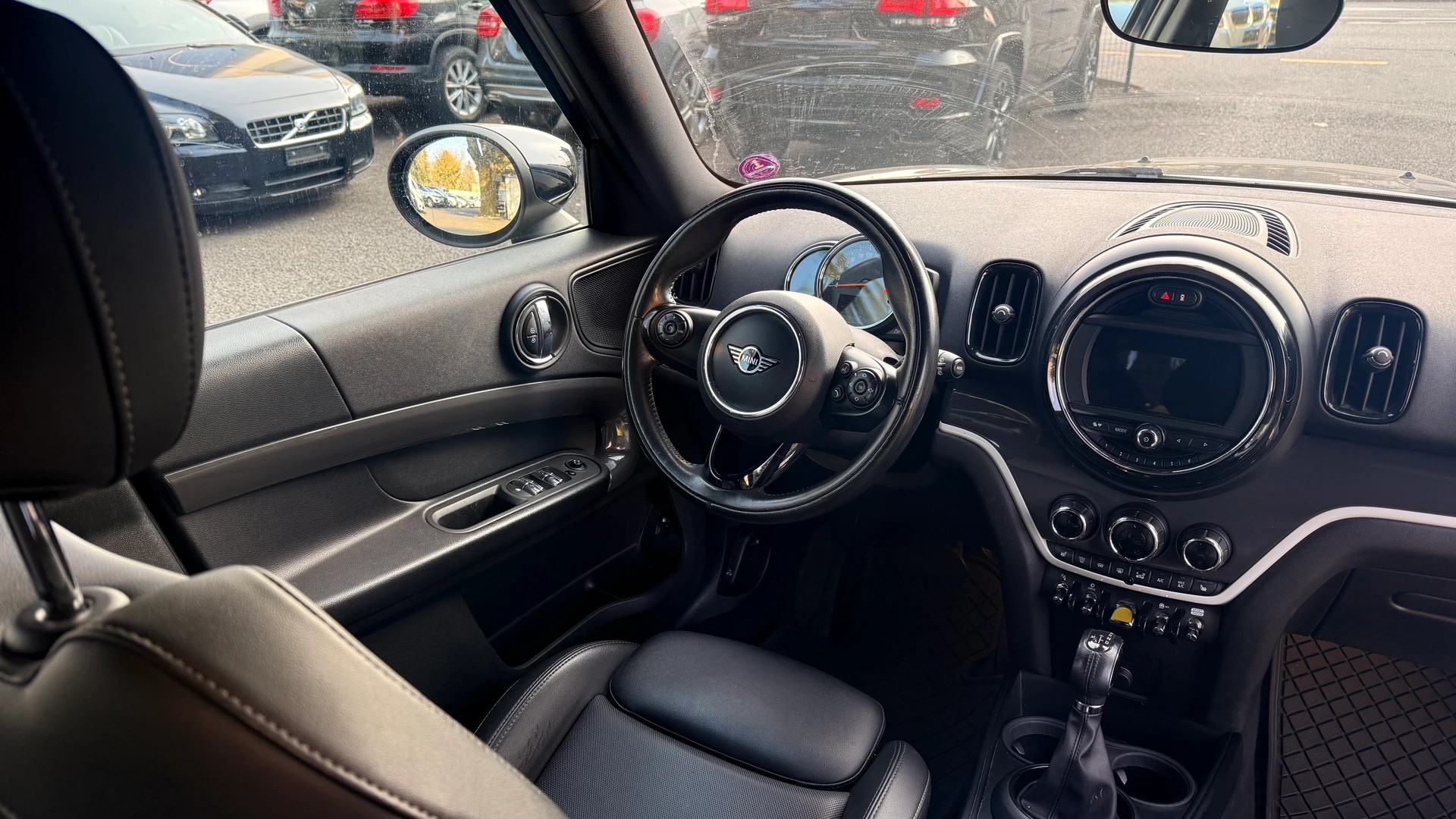 MINI Countryman Cooper S E ALL4 PHEV Steptronic-image-7