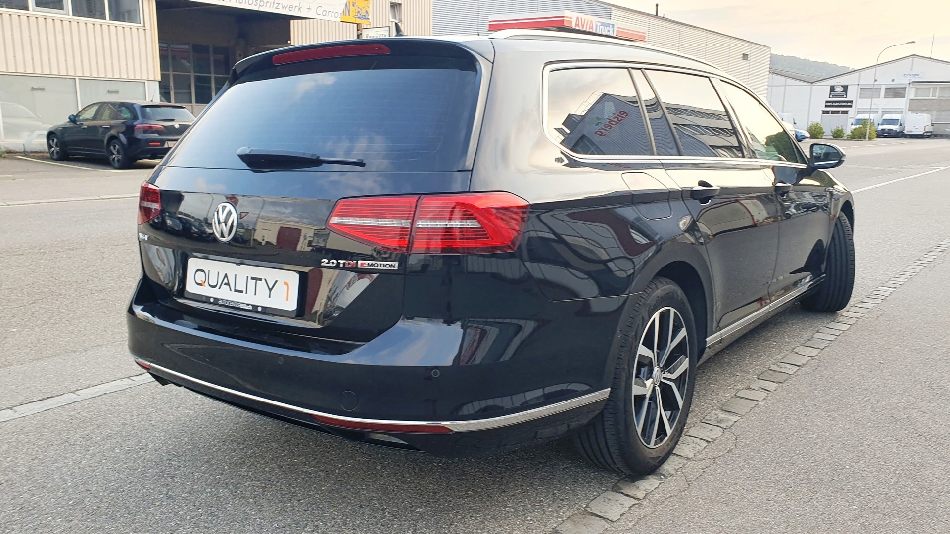 VW Passat Variant 2.0 TDI BMT Highline DSG 4Motion-image-7