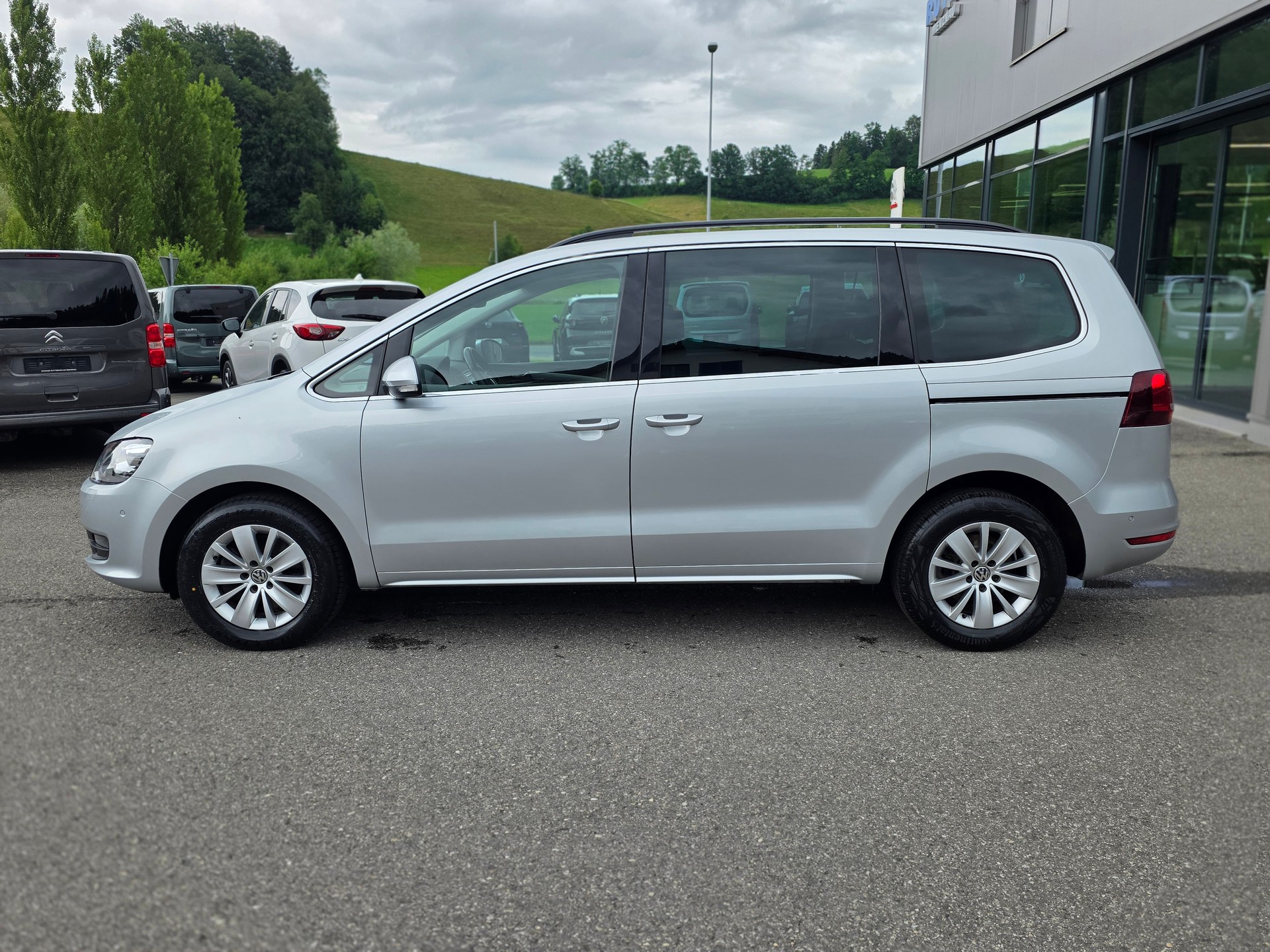 VW Sharan 1.4 TSI BlMT Comfortline DSG-image-1