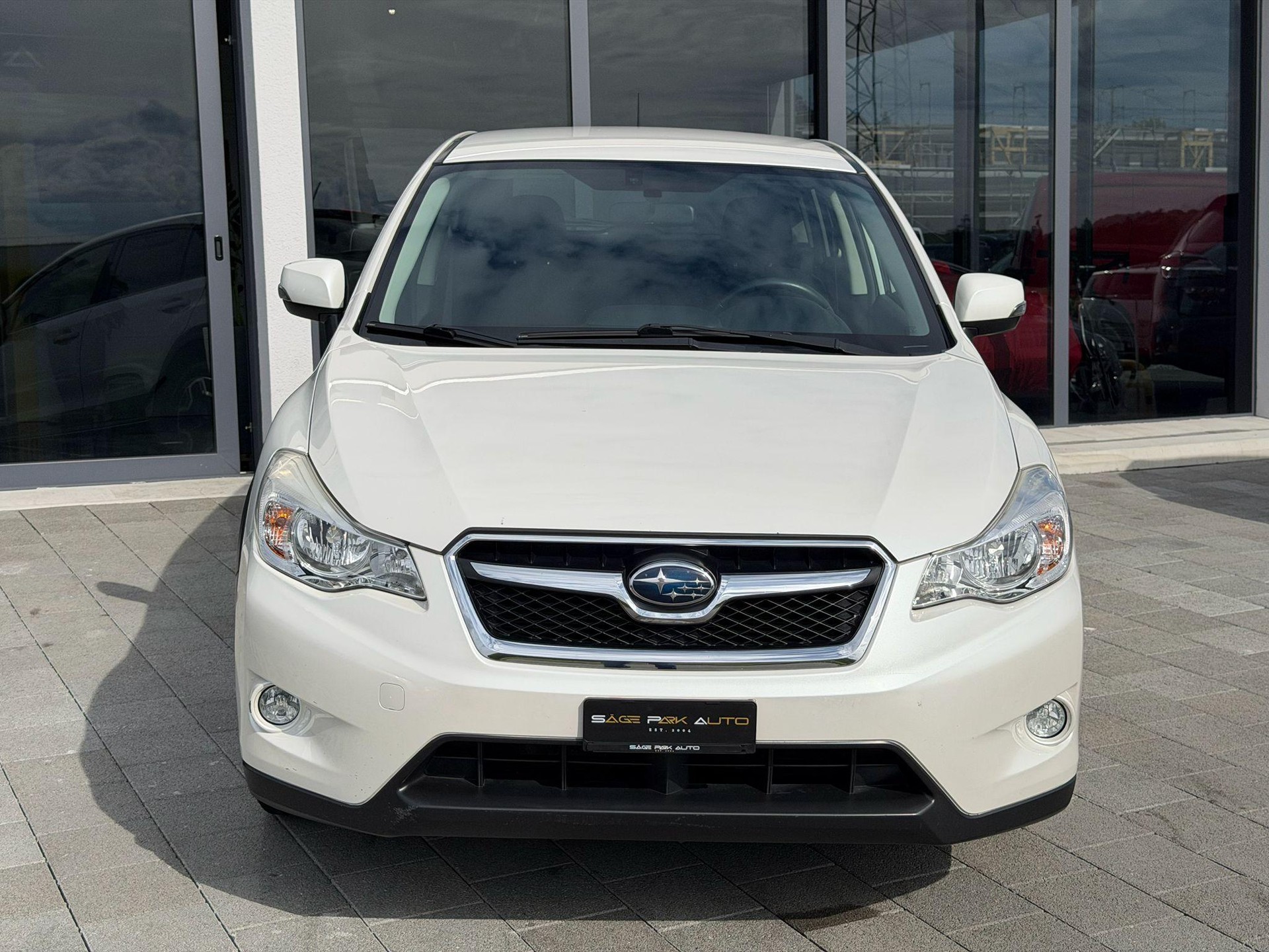 SUBARU XV 2.0i Swiss Two-showroom-element-2