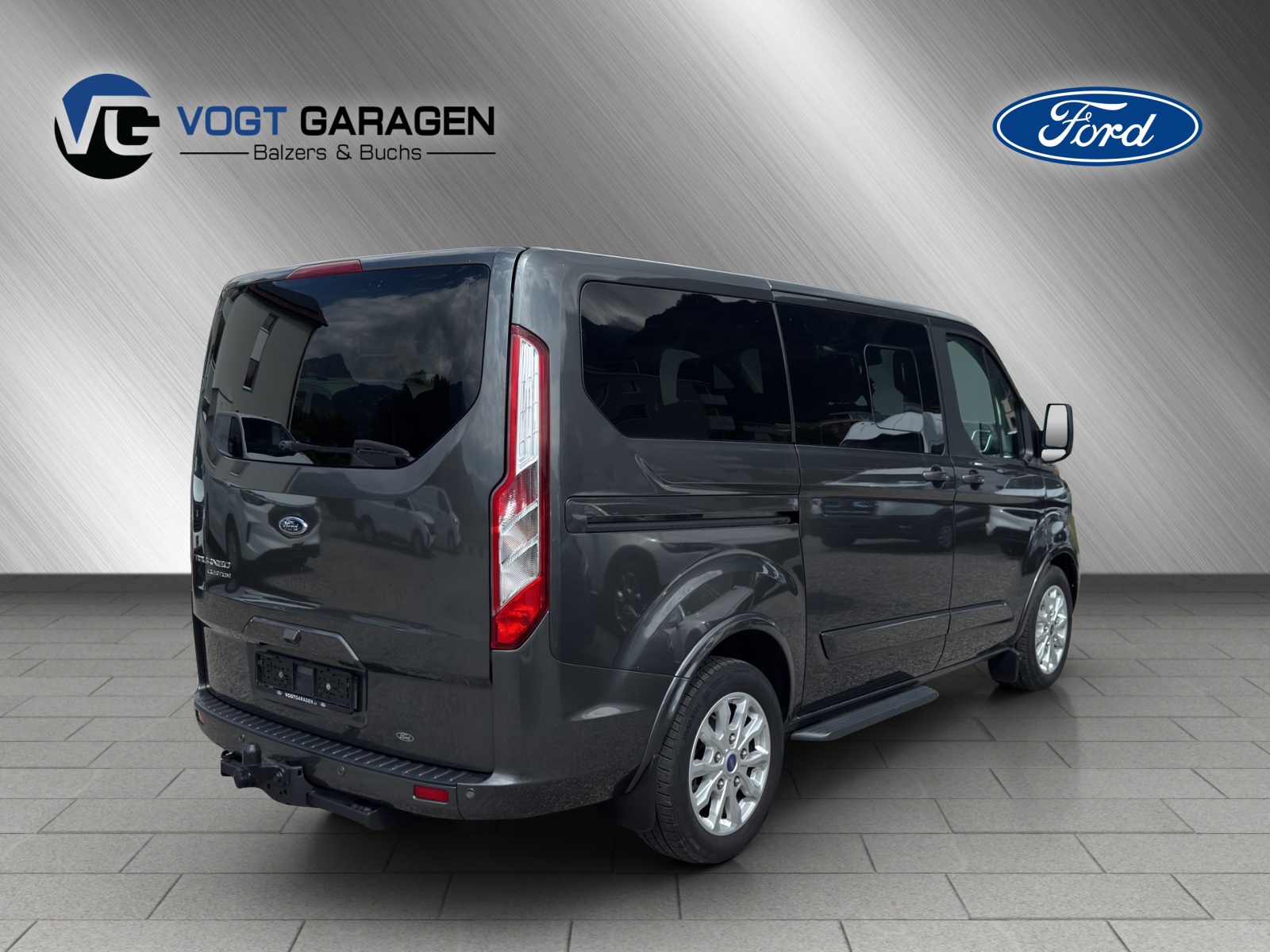 FORD Tourneo Custom 320 L1 2.0 TDCi-image-5