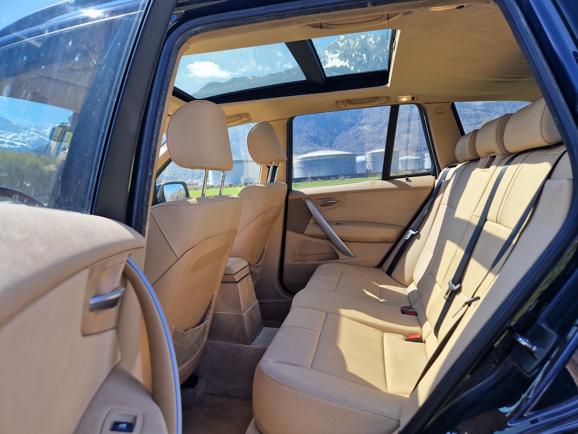 BMW X3 2.0i-image-6