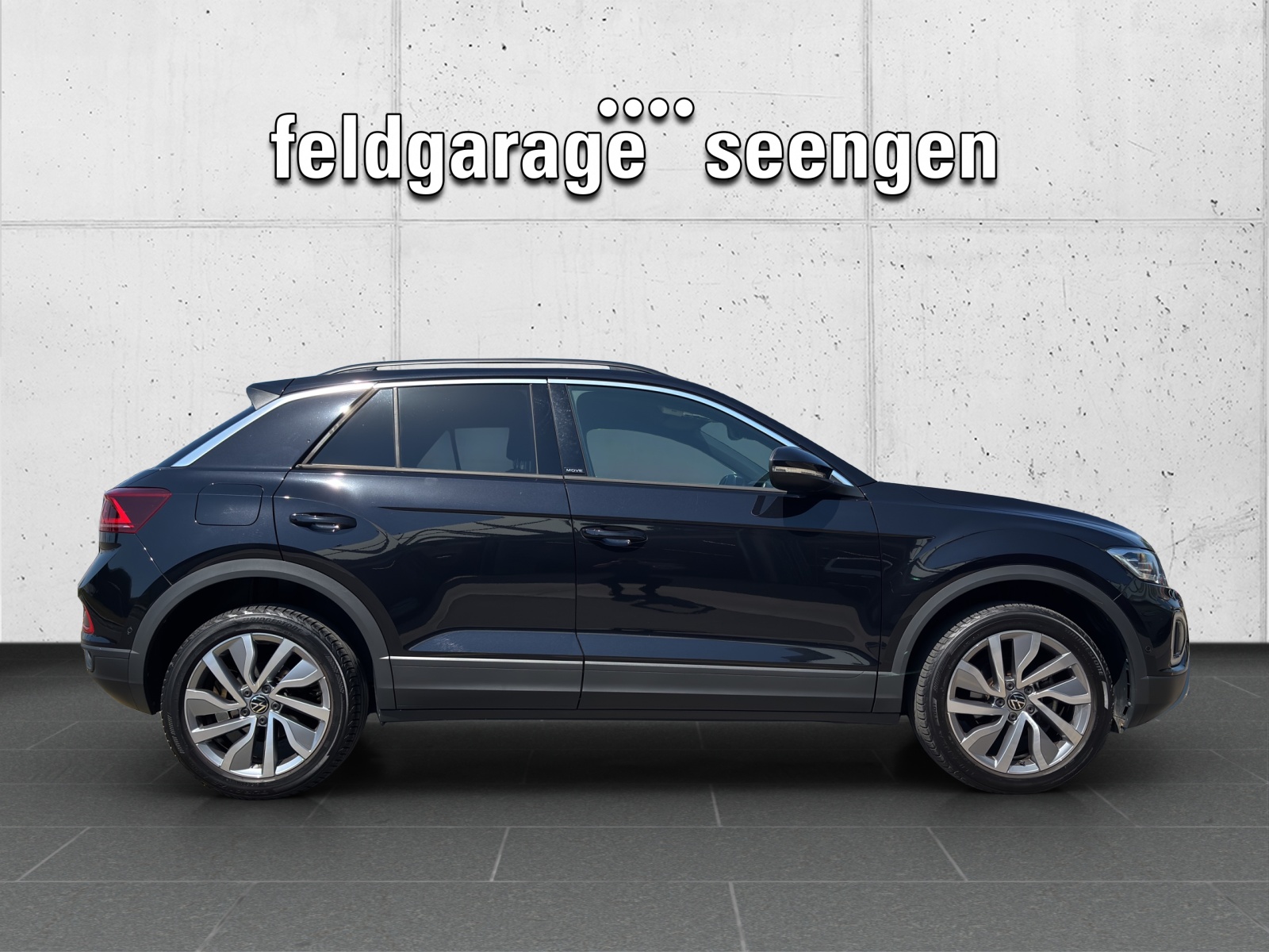 VW New T-Roc 1.5 TSI EVO Life DSG mit AHK & Rückfahrkamera-showroom-element-3