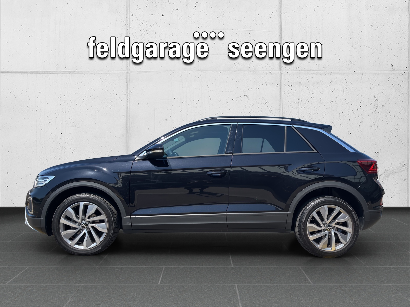 VW New T-Roc 1.5 TSI EVO Life DSG mit AHK & Rückfahrkamera-showroom-element-1