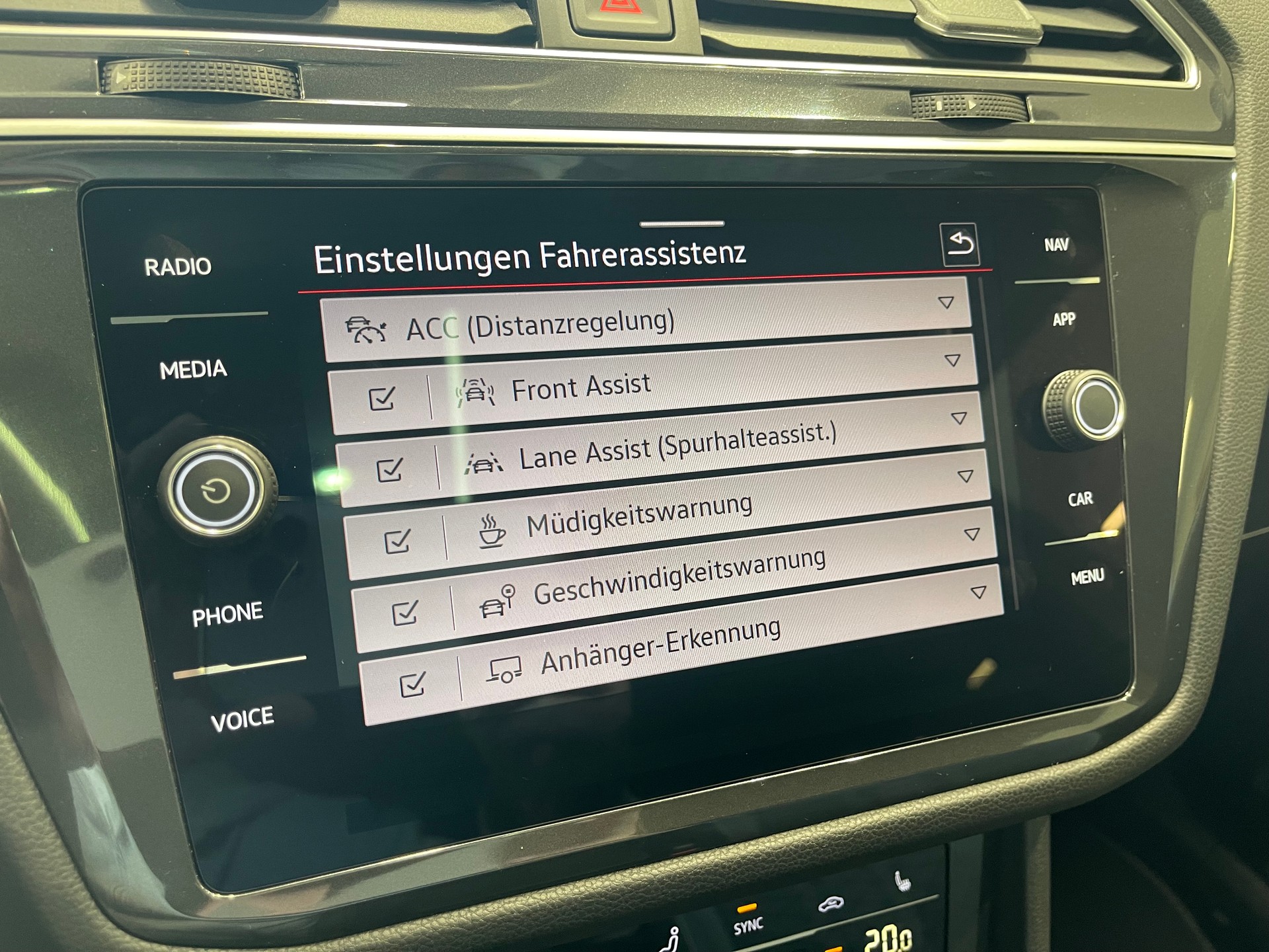 VW Tiguan Allspace 2.0TSI R-Line 4Motion DSG *7 PLATZ*-image-25