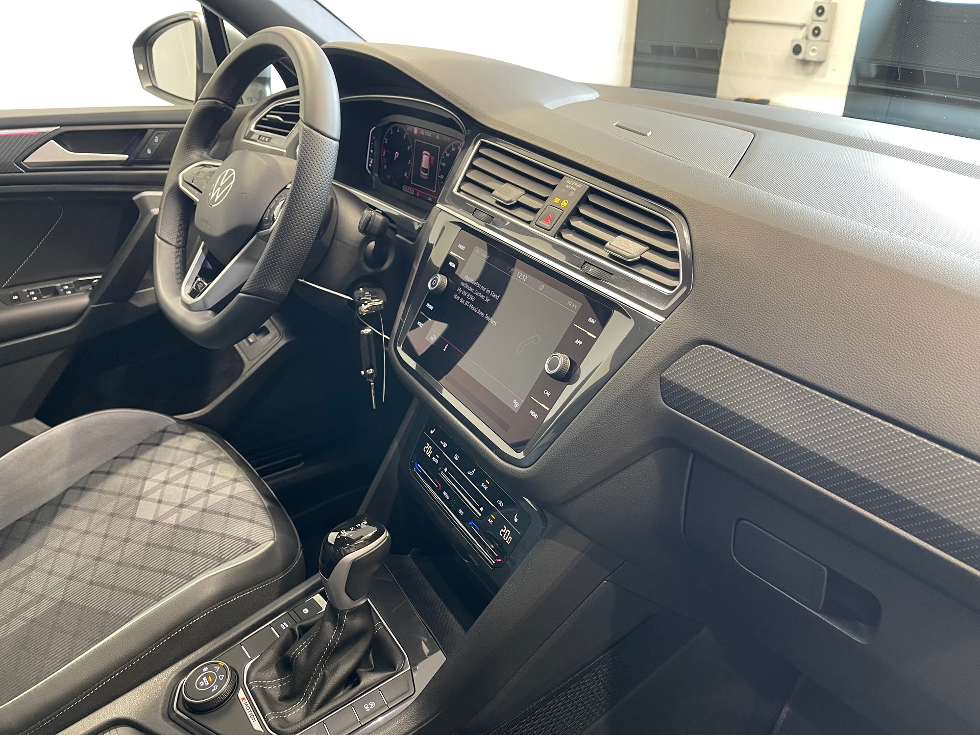 VW Tiguan Allspace 2.0TSI R-Line 4Motion DSG *7 PLATZ*-image-16