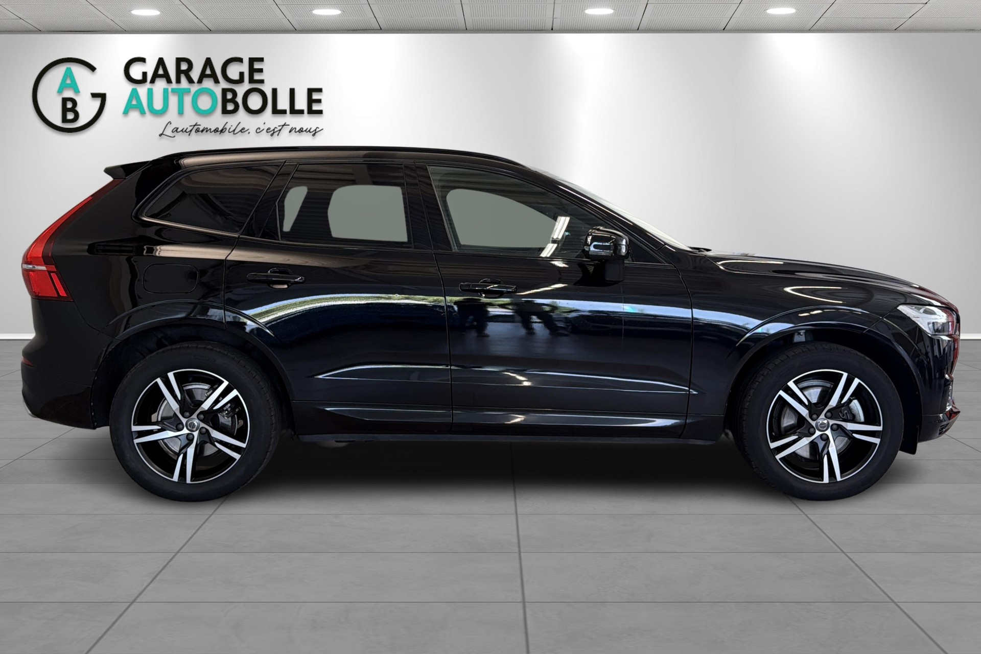 VOLVO XC60 T8 eAWD R-Design Geartronic-showroom-element-2