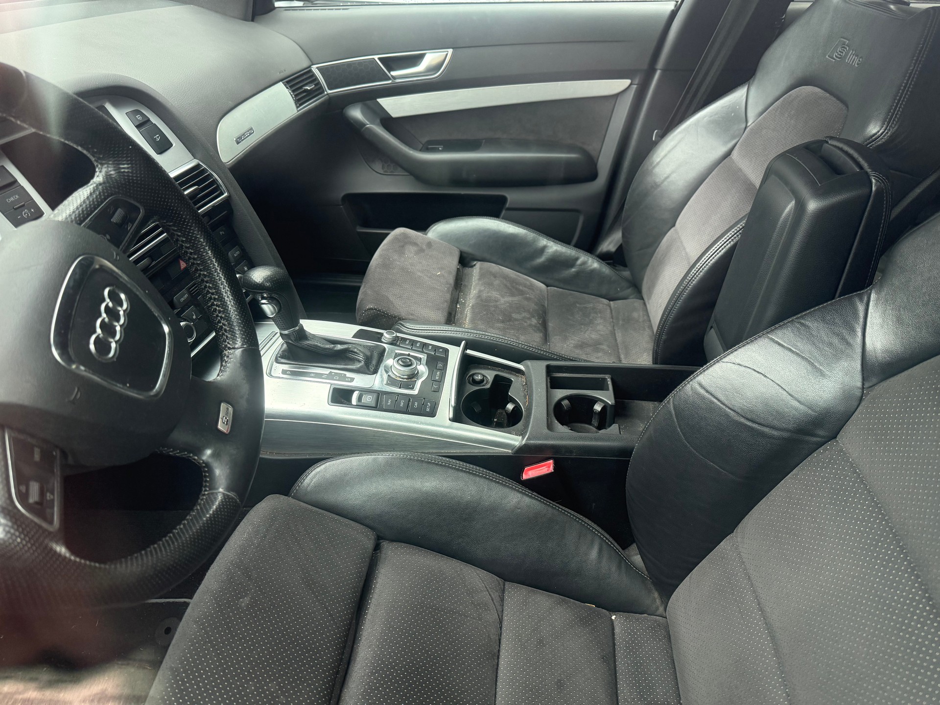 AUDI A6 Avant 3.0 V6 TDI quattro tiptronic-image-6